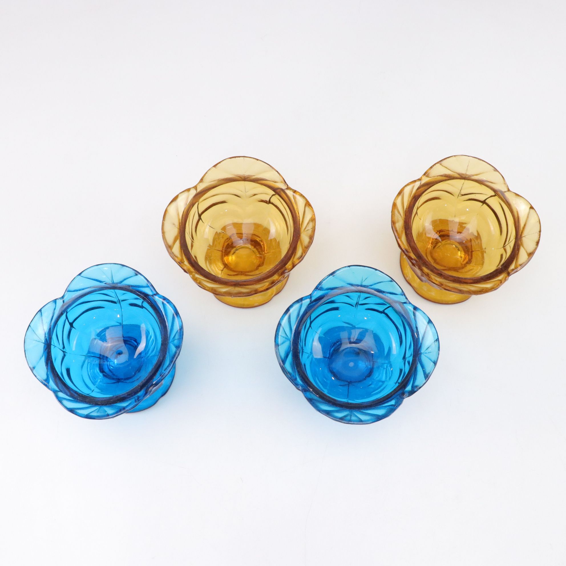 Eight Viking Glass "Cabbage Leaf" Footed Dessert Bowls, Late 20th Century