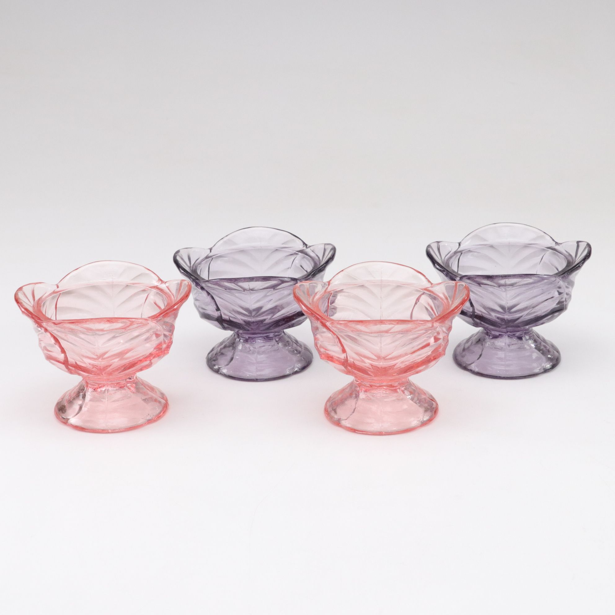 Eight Viking Glass "Cabbage Leaf" Footed Dessert Bowls, Late 20th Century