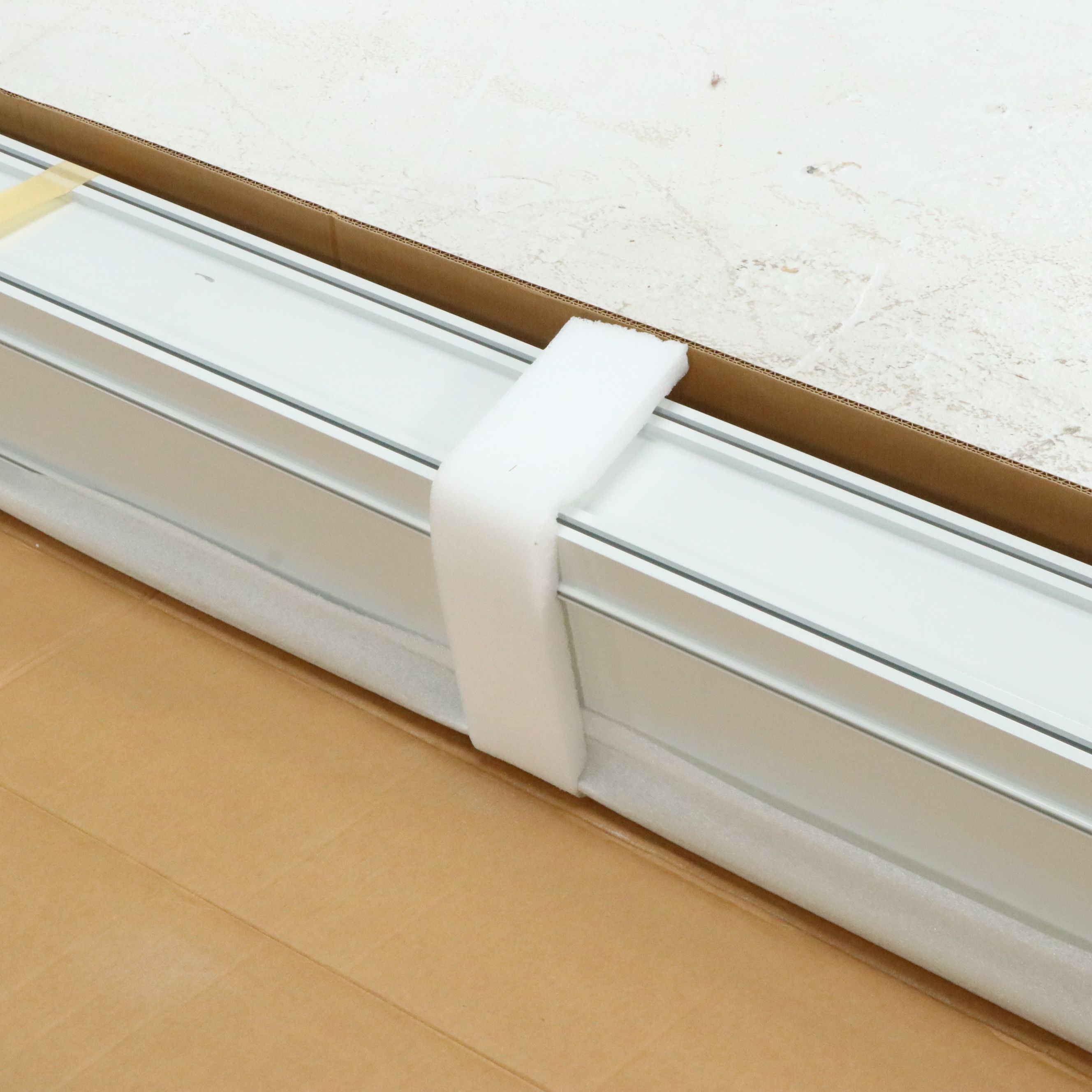 Da-Lite Advantage Manual Projection 12' x 12' Screen with Matte White Housing