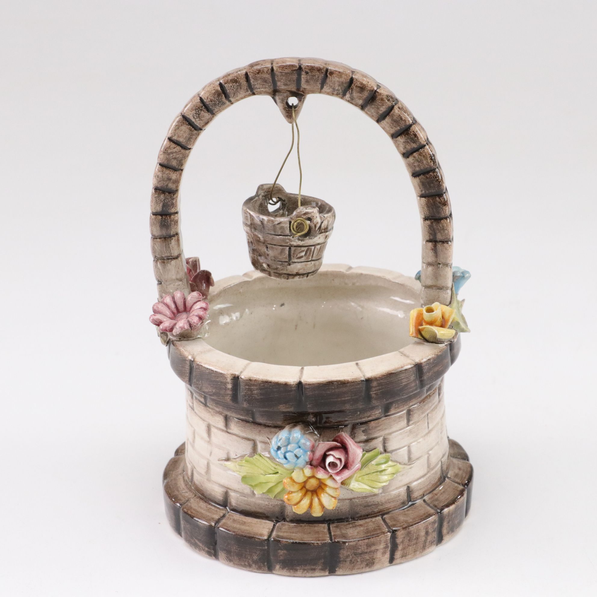 Capodimonte Wishing Well Baskets with Hanging Buckets