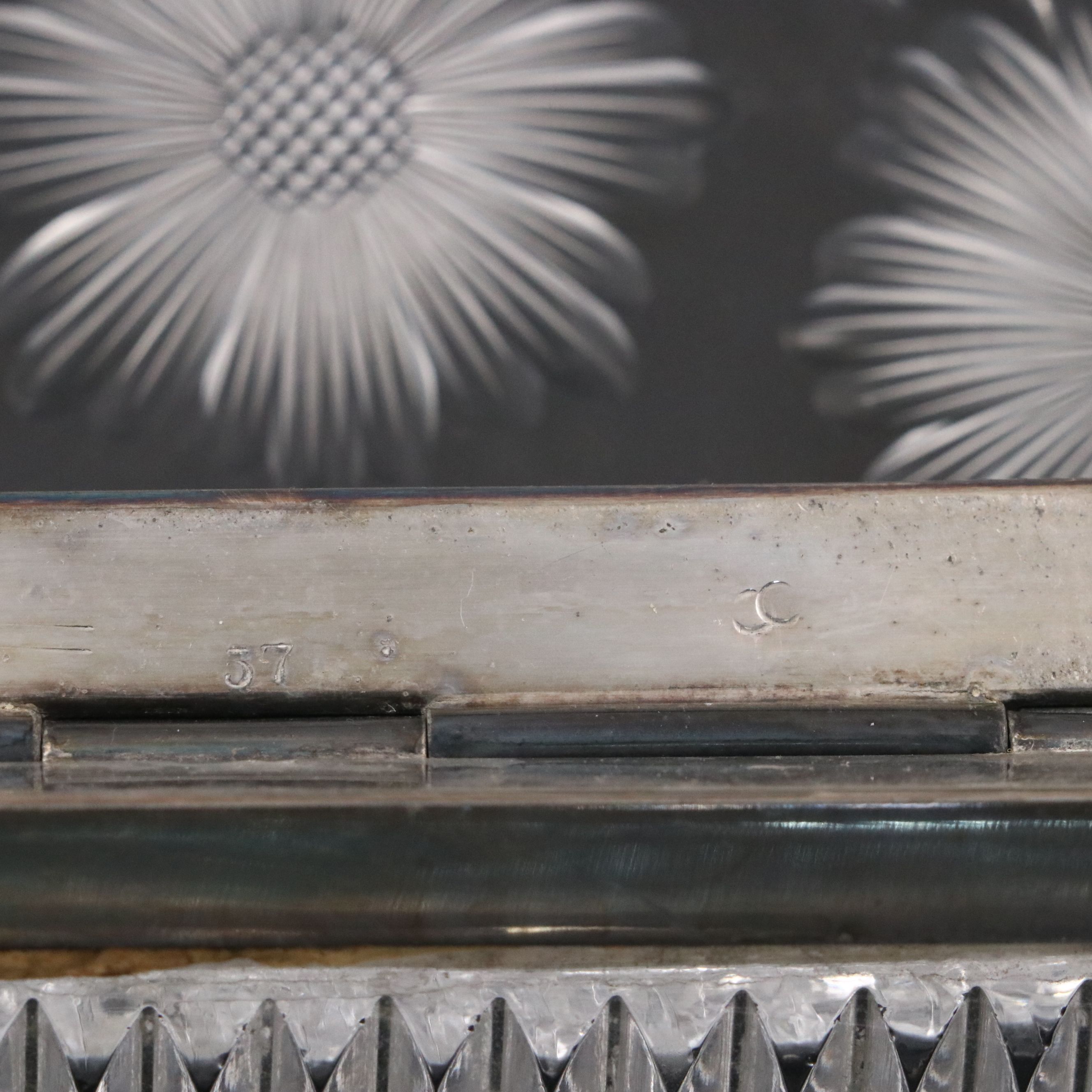 American Brilliant Style Cut Glass Covered Box, Early 20th Century