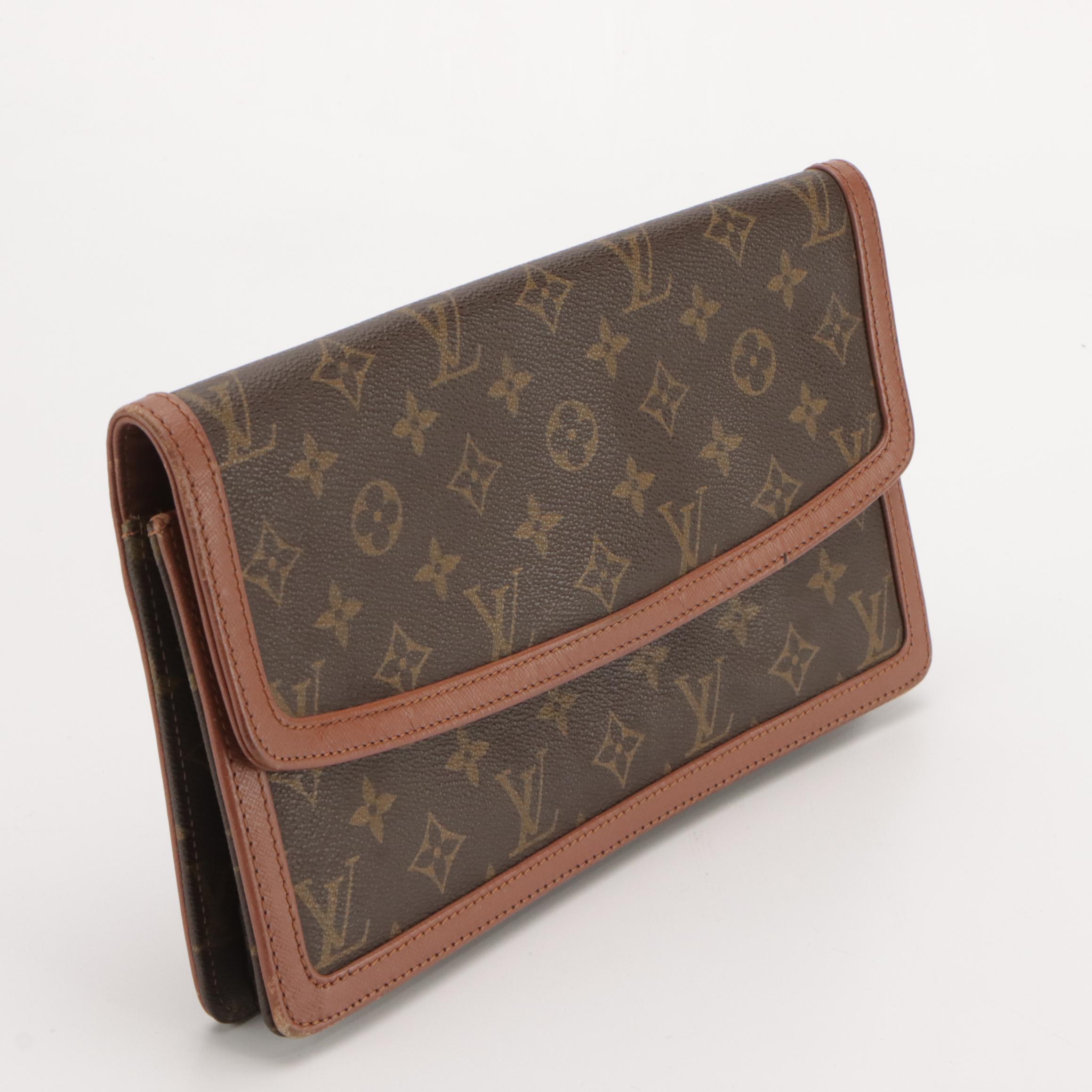 Louis Vuitton Pochette Dame Clutch in Monogram Canvas and Leather