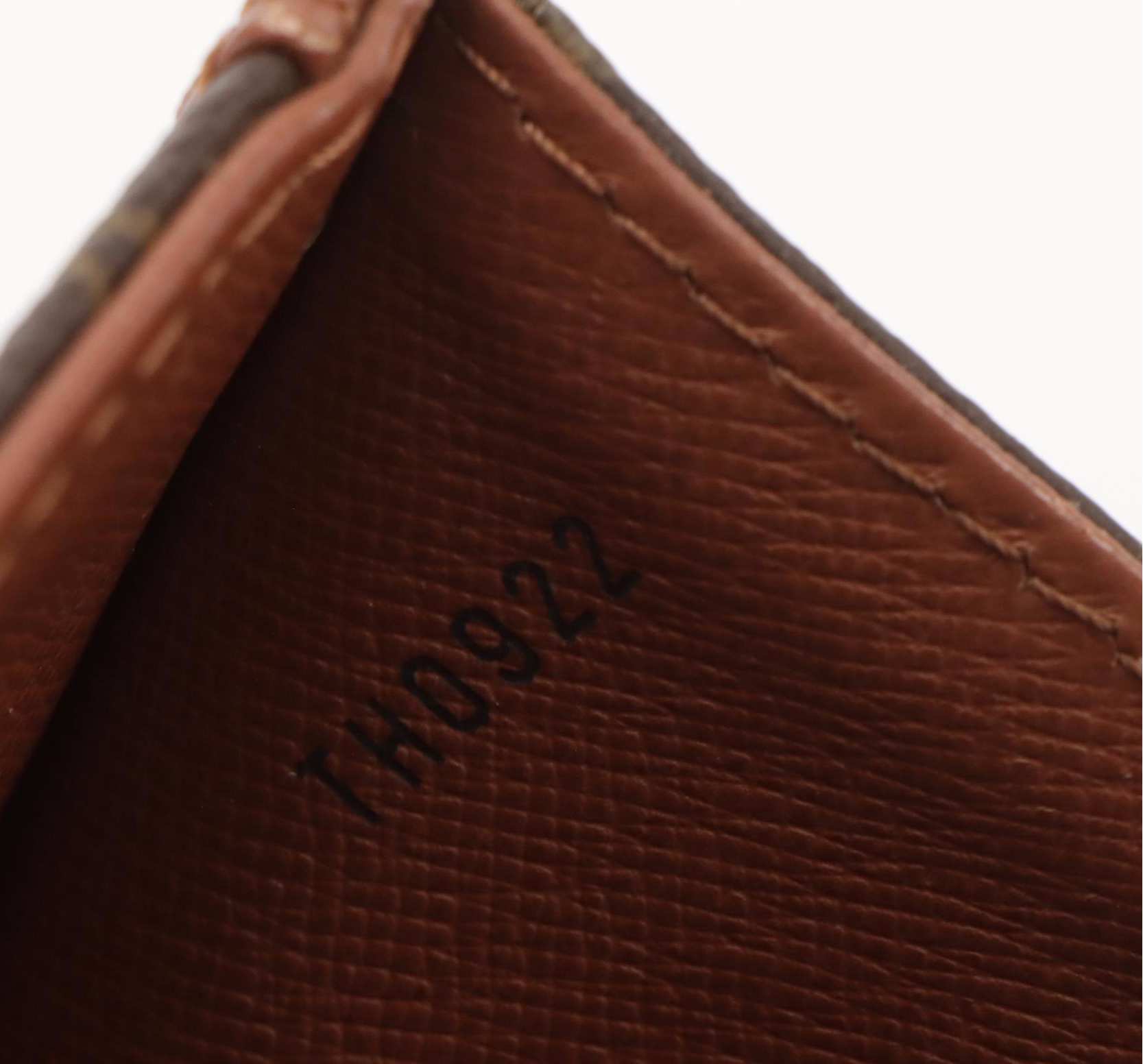 Louis Vuitton Pochette Dame Clutch in Monogram Canvas and Leather