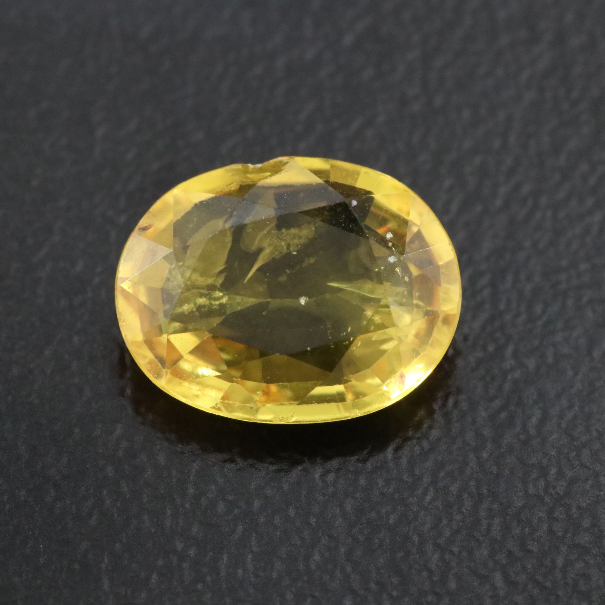 Loose 2.90 CT Yellow Sapphire