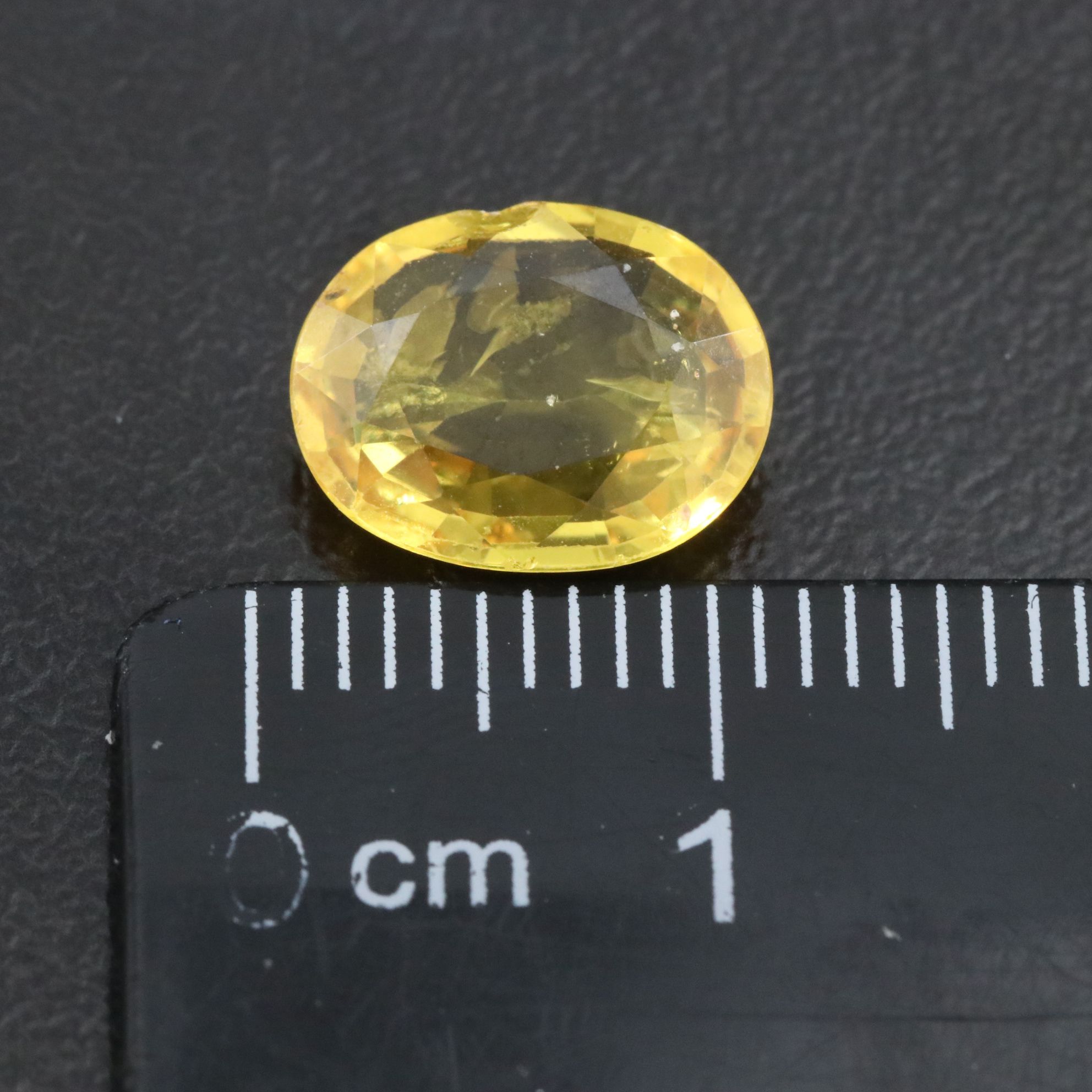 Loose 2.90 CT Yellow Sapphire