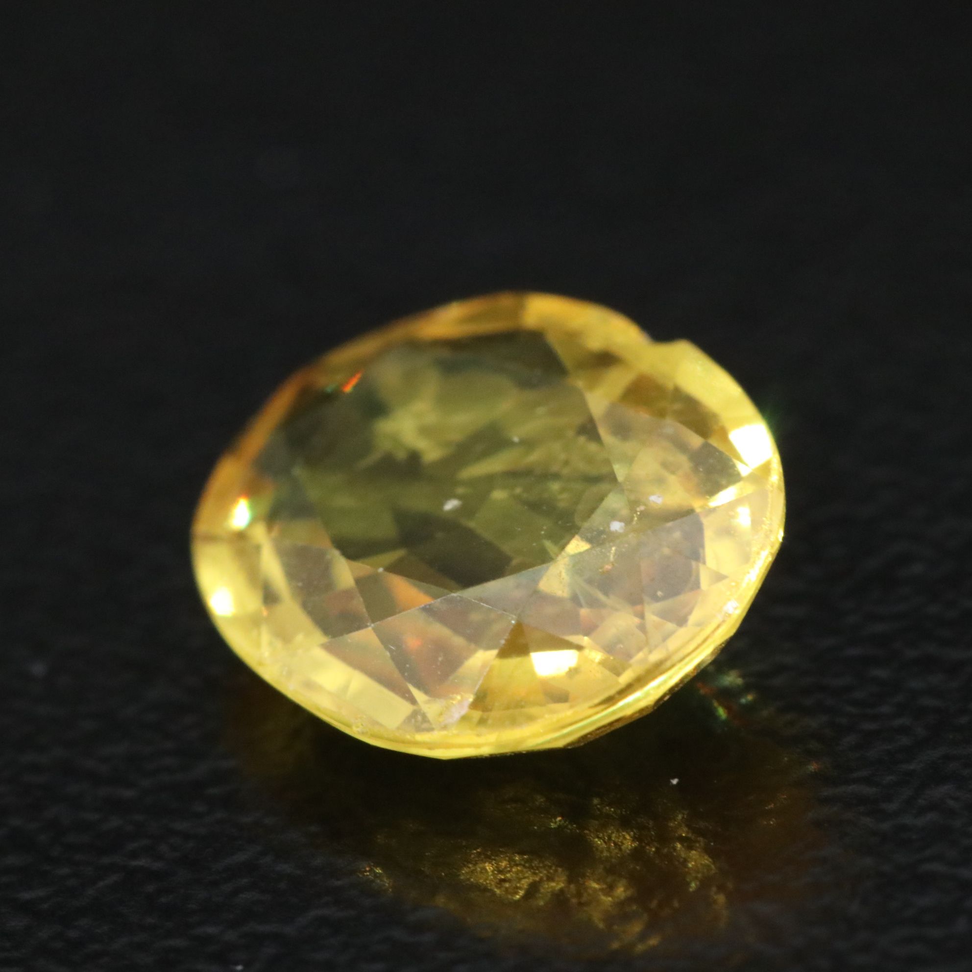 Loose 2.90 CT Yellow Sapphire