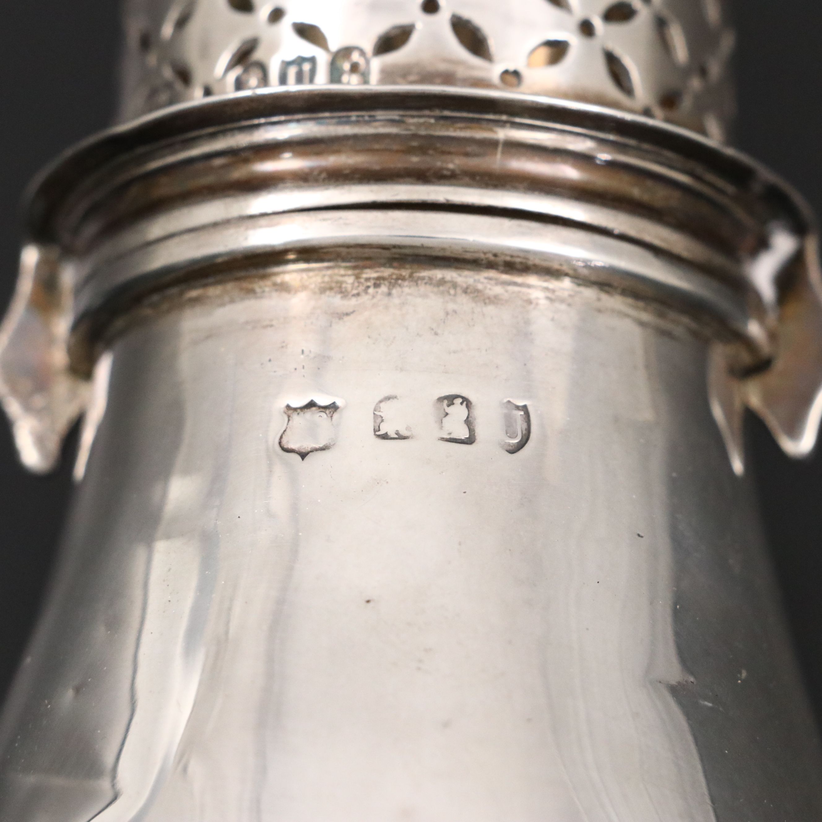 Goldsmiths & Silversmiths Co. Irish Sterling Silver Muffineer, 1890