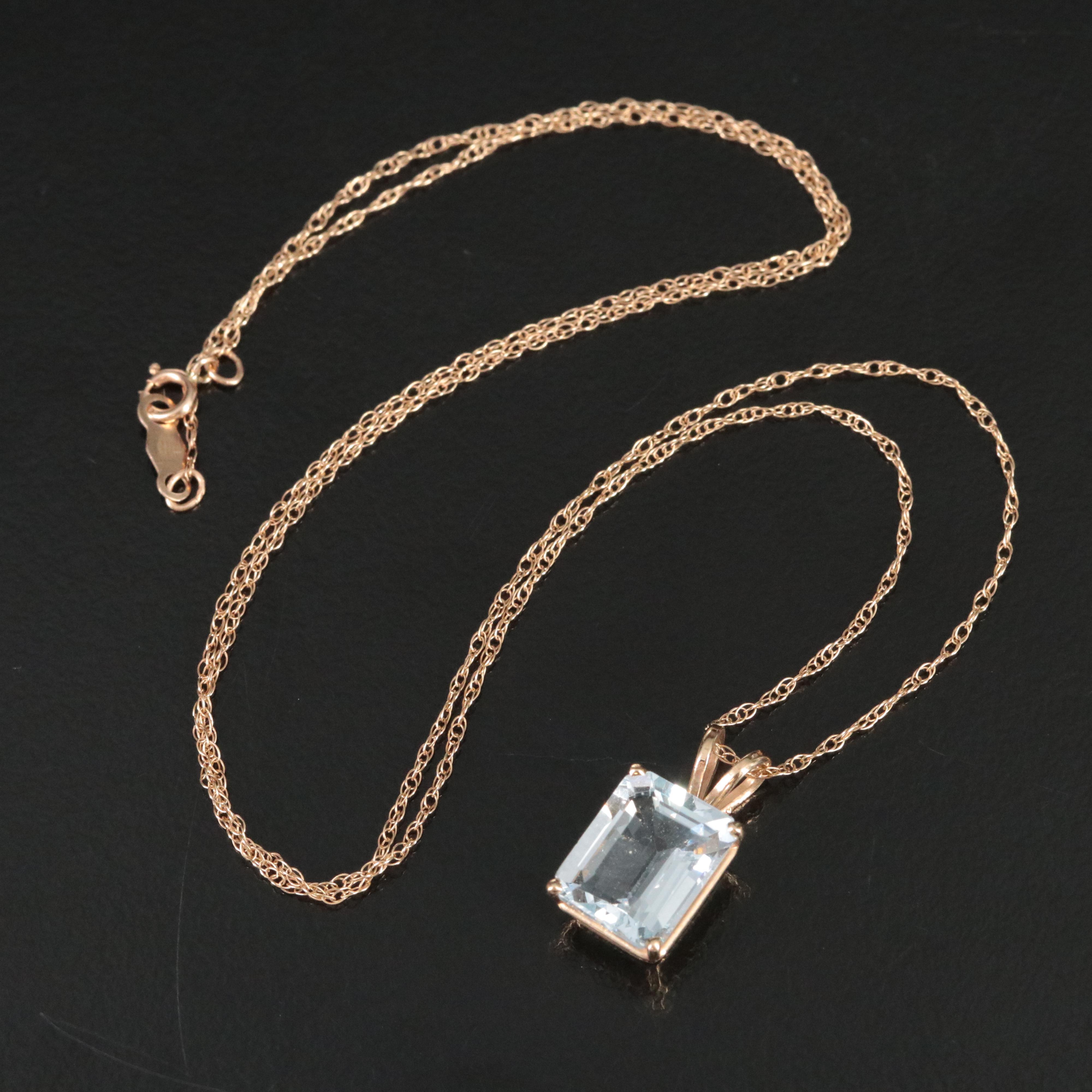 14K Aquamarine Pendant Necklace