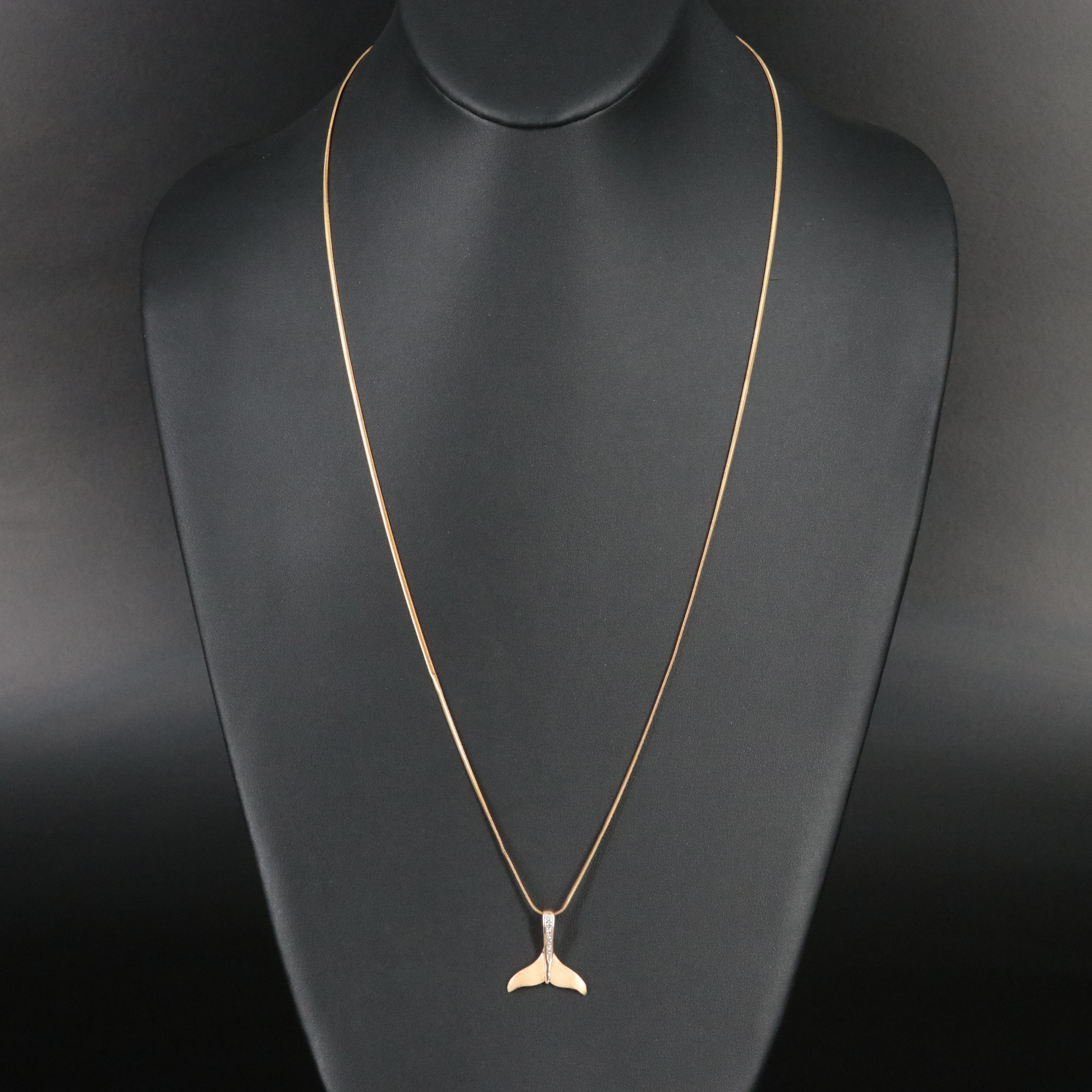 14K 0.15 CTW Diamond Fishtail Pendant Necklace