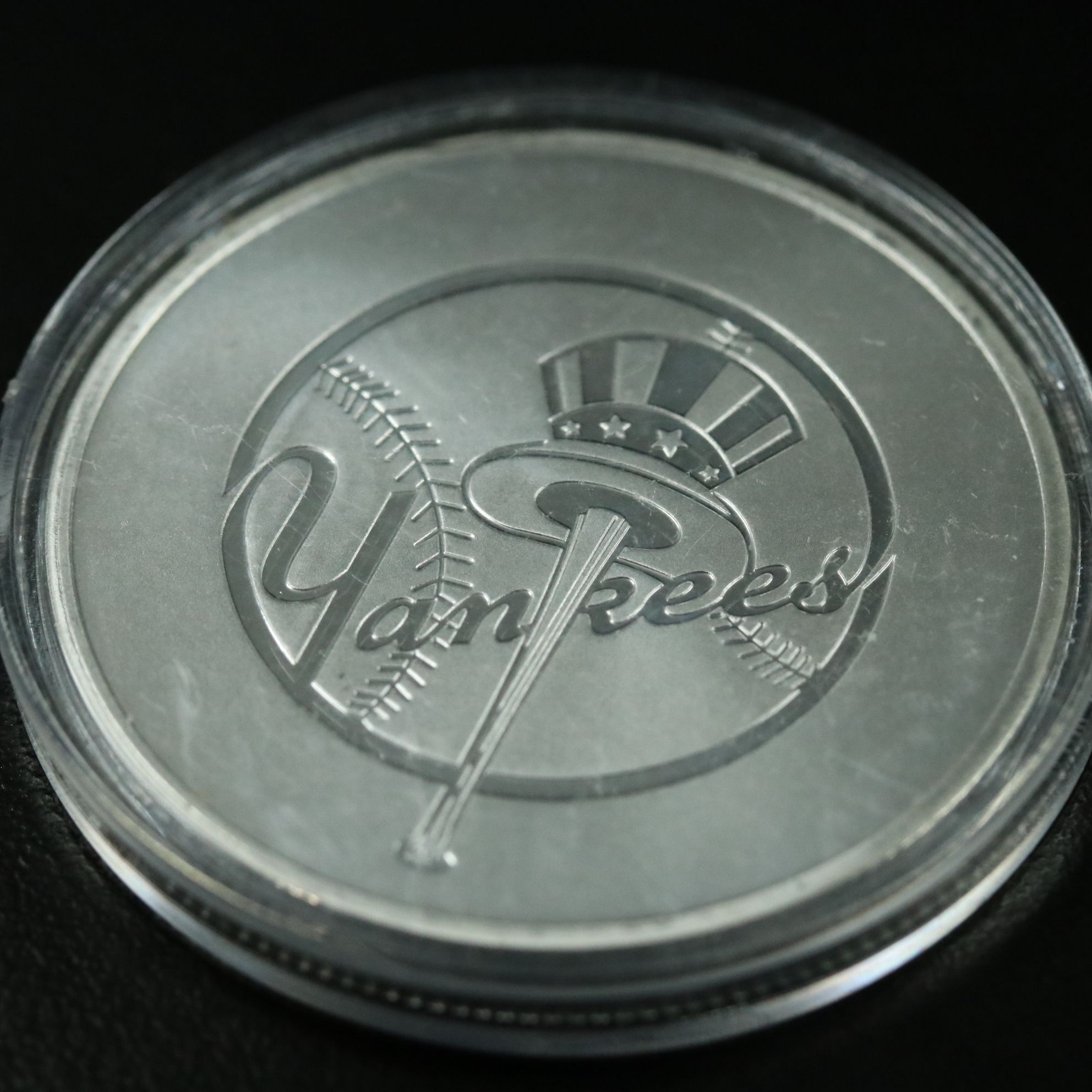 2024 New Zealand One Ounce .999 Silver Round Commemorating the New York Yankees