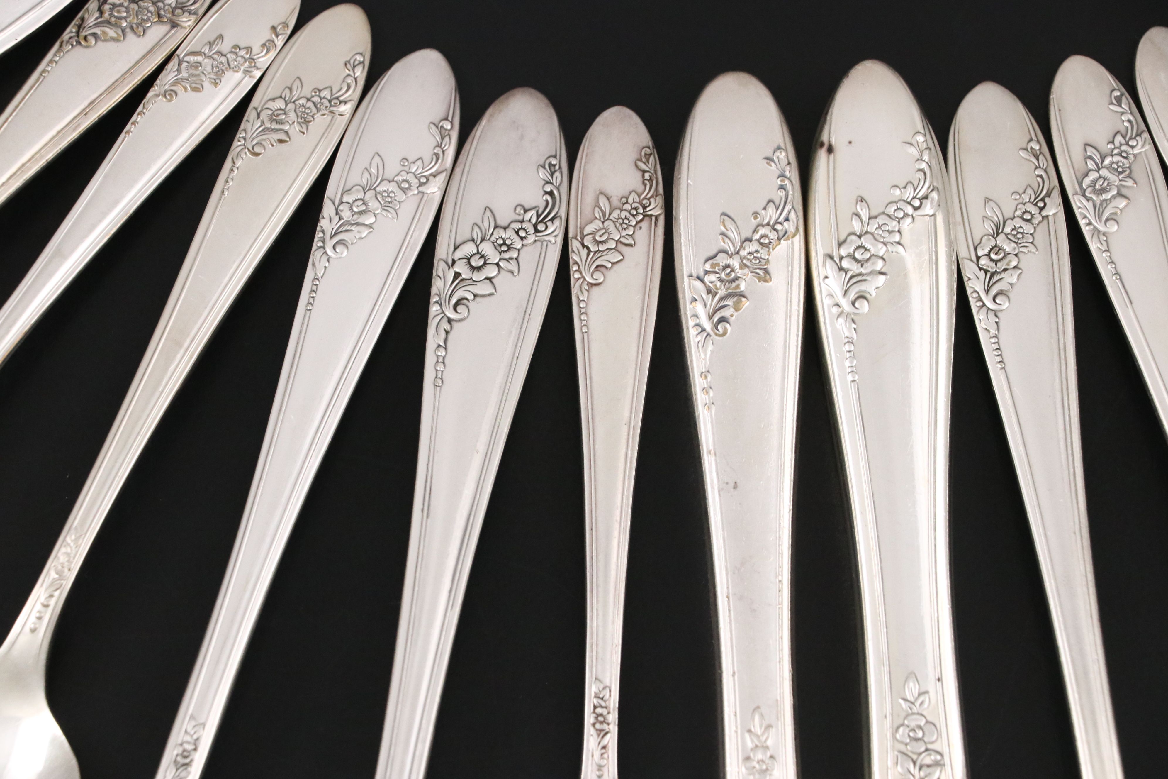 Oneida "Queen Bess II" Silver Plate Flatware, Mid to Late 20th Century