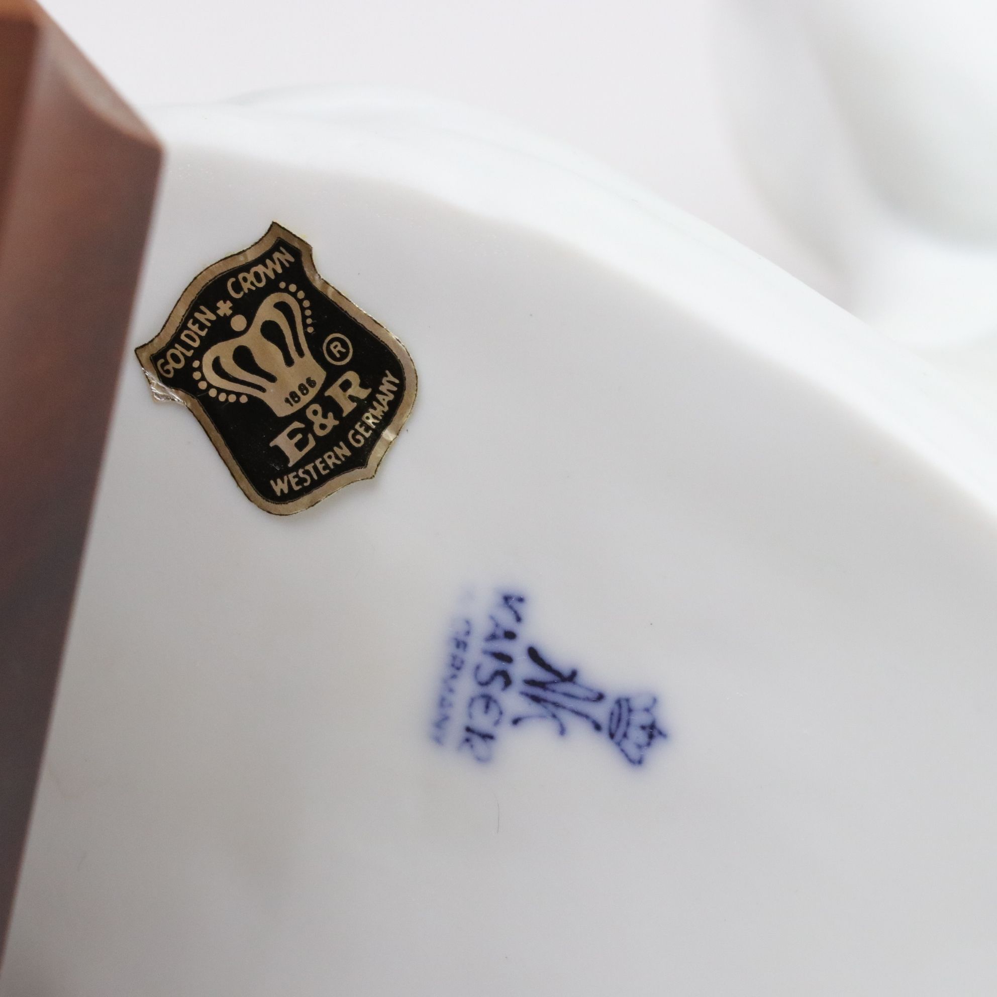 Franklin Mint Hand-Painted Porcelain Figurine "Racing the Wind" and Kaiser Horse