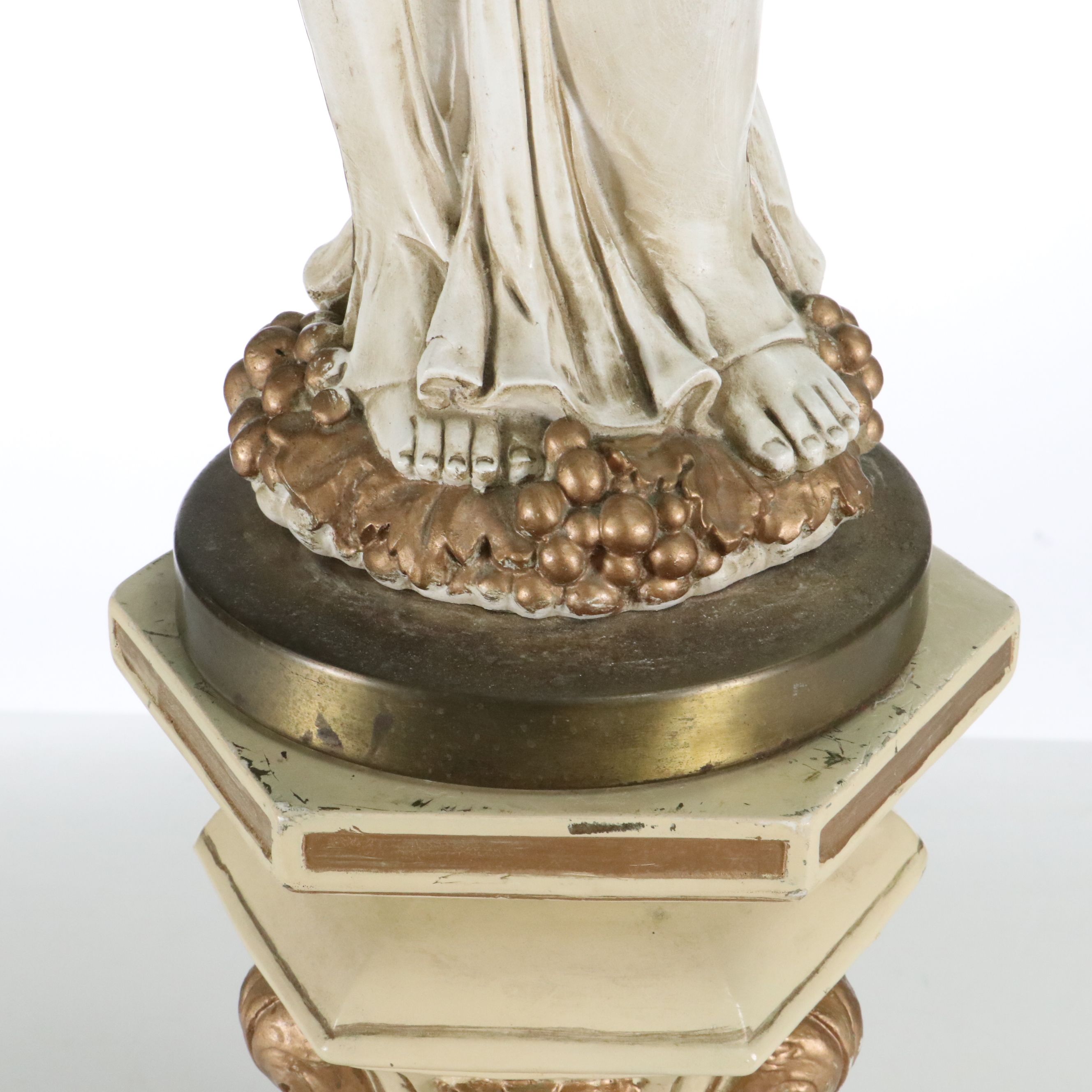 Universal Statuary Corp. Classical Chalkware Figurine on Pedestal