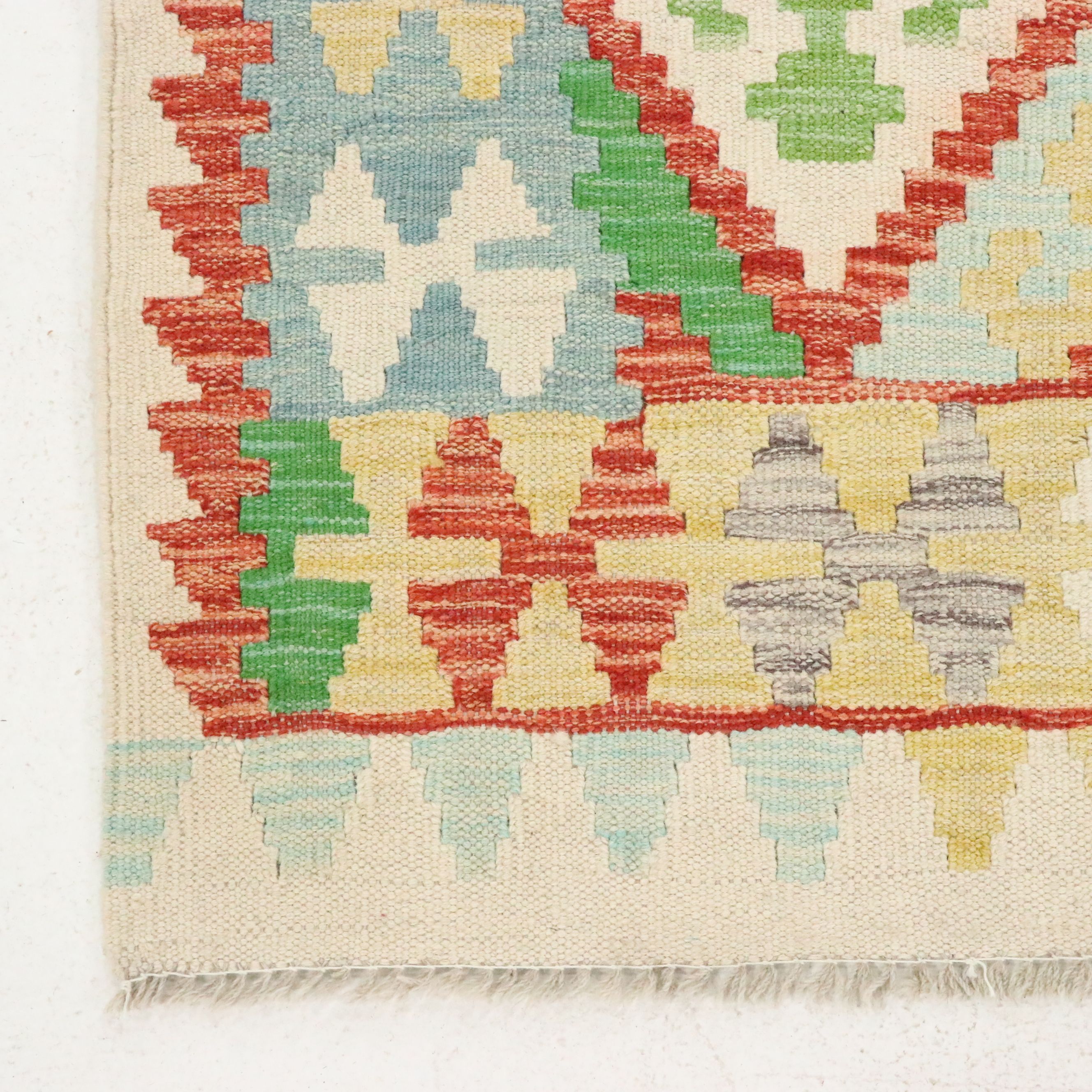 5'9 x 7'11 Handwoven Pakistani Kilim Area Rug