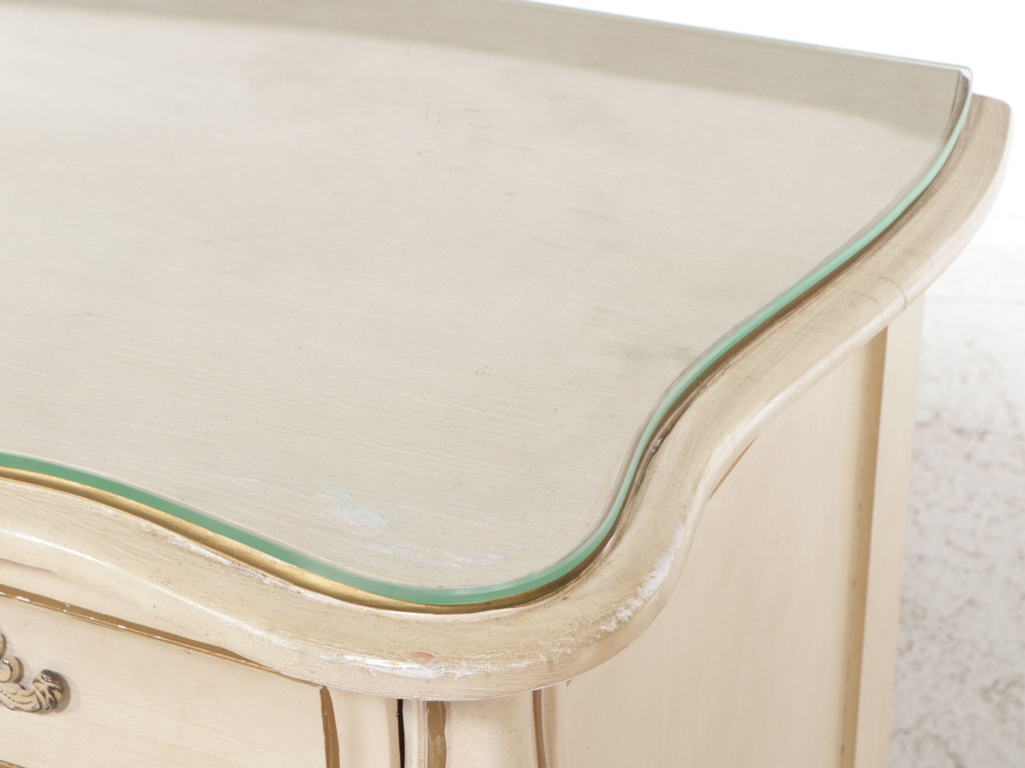 French Provincial Painted Wood Dresser, Mid to Late 20th Century