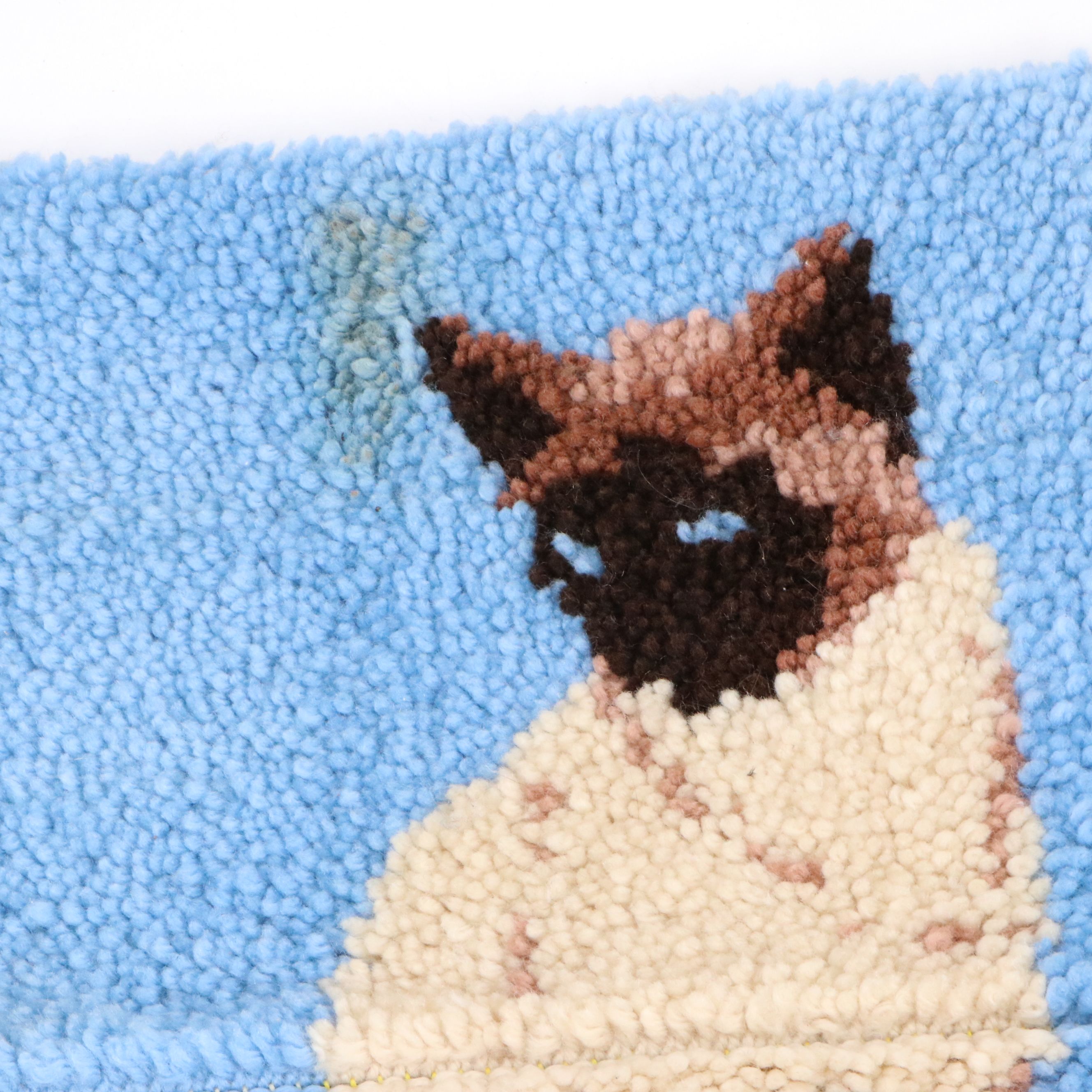 1'9 x 2'2 Latch Hook Siamese Cat Pictorial Accent Rug