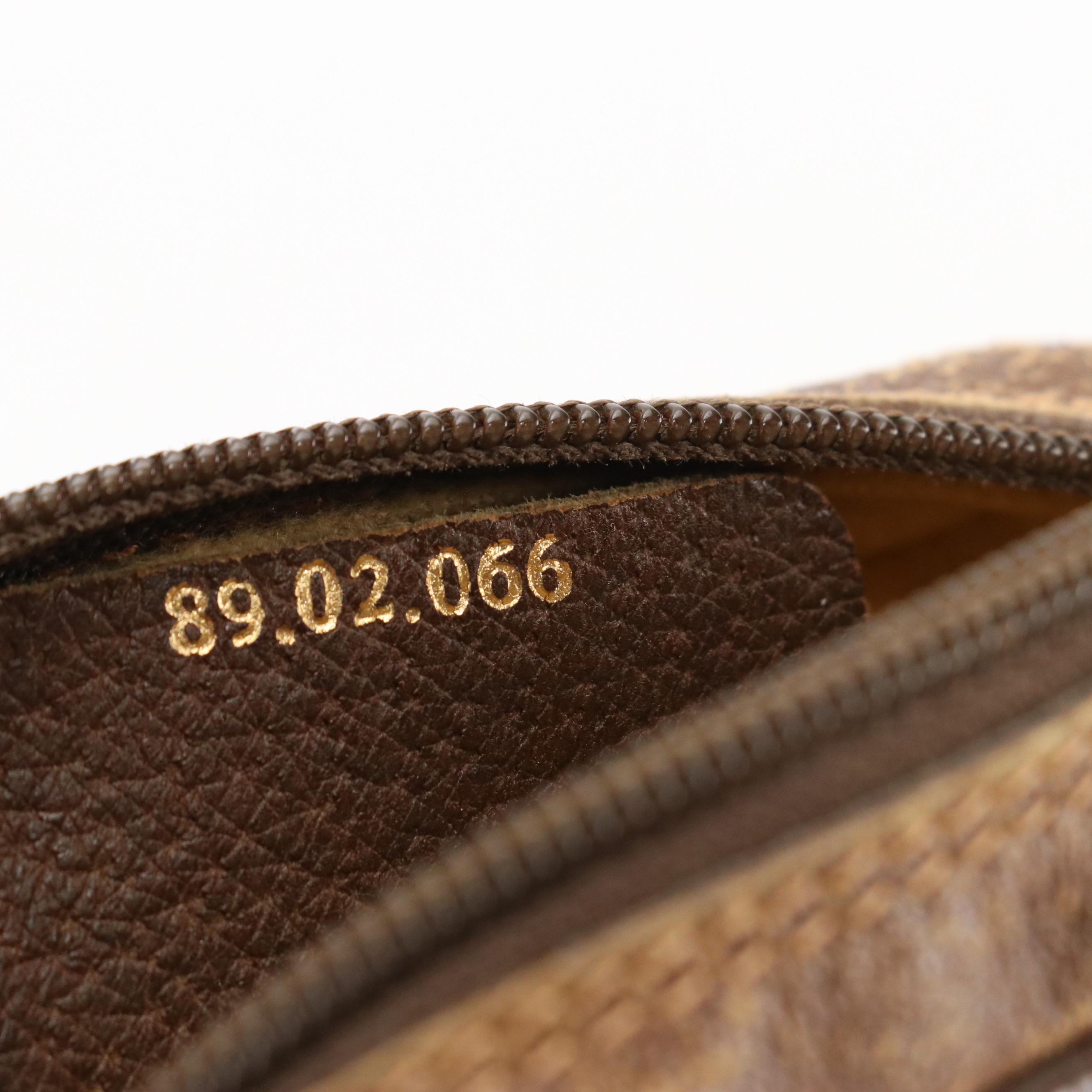 Gucci Accessory Collection Small Crossbody Bag in GG Supreme Canvas and Leather