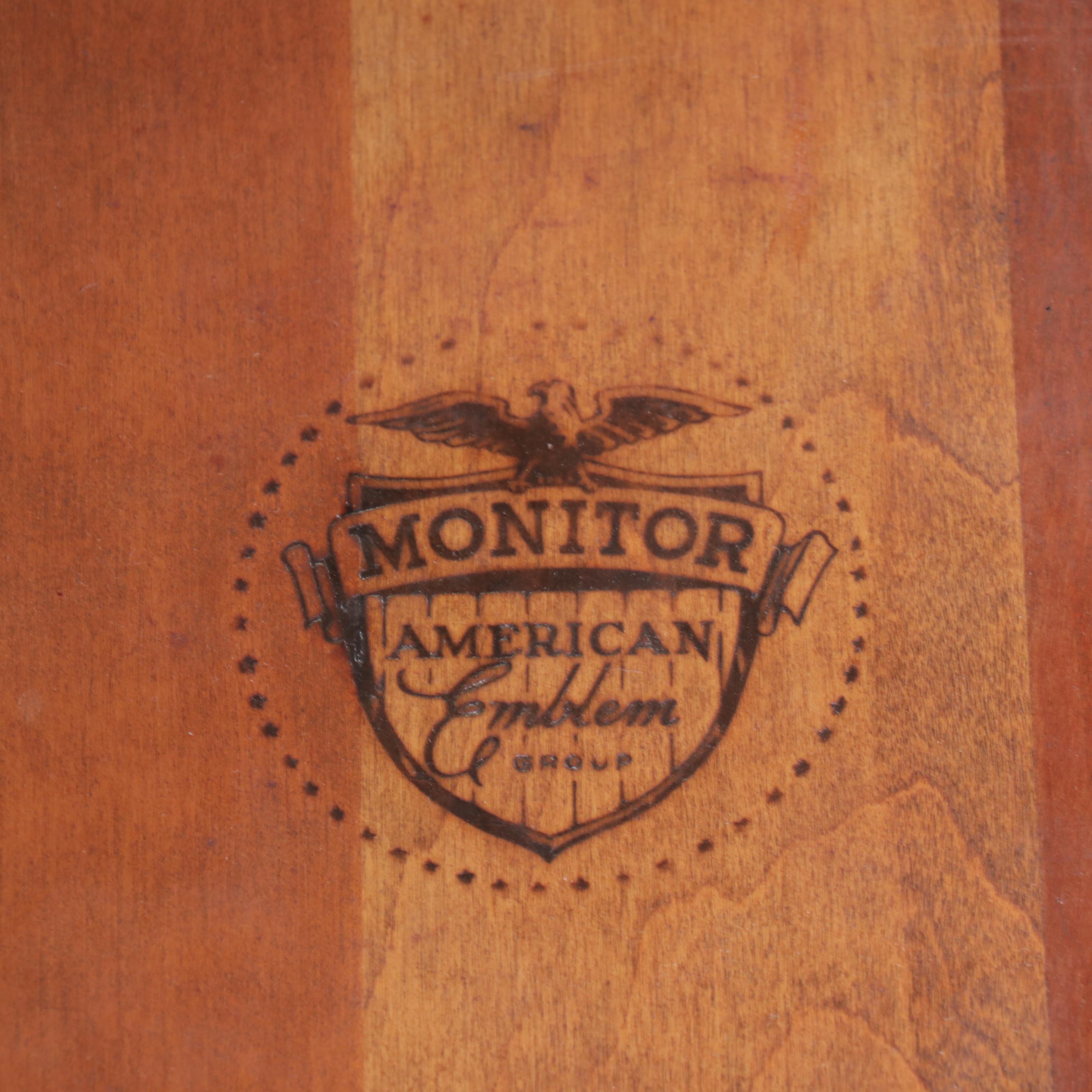 Monitor American Emblem Queen Anne Style Cherry Dining Table, Mid-Late 20th C.