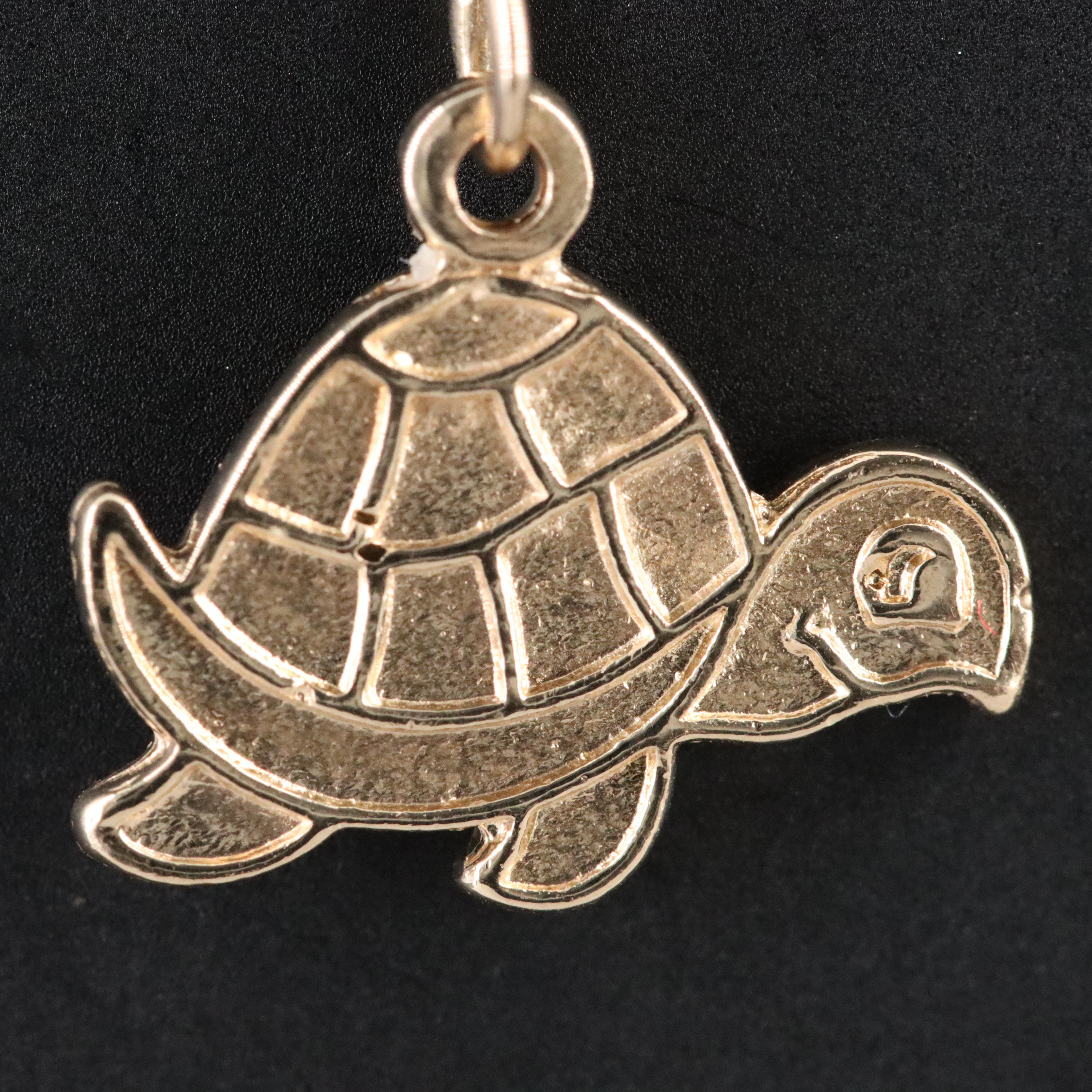 10K Turtle Charm Pendant