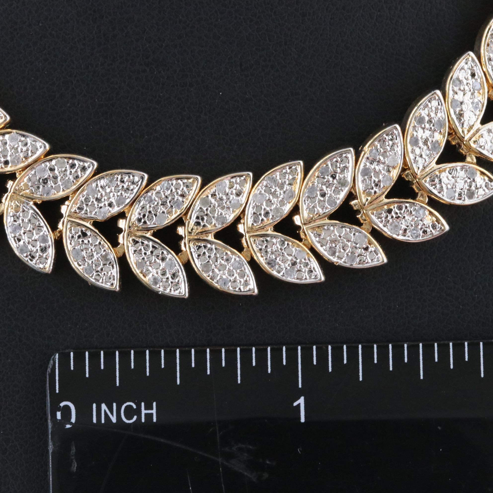 Graduated Diamond Laurel Necklace