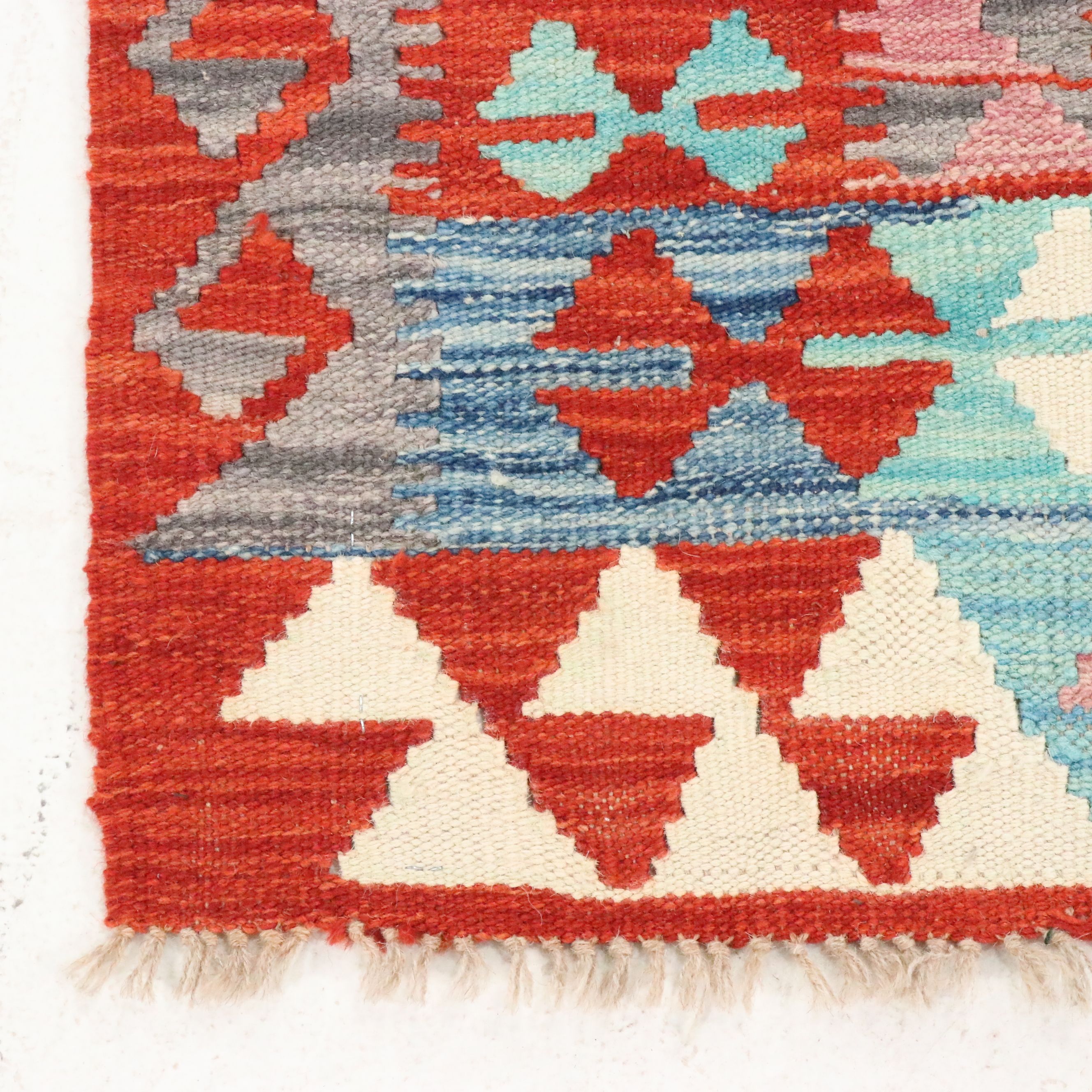 5'1 x 6'4 Handwoven Pakistani Kilim Area Rug