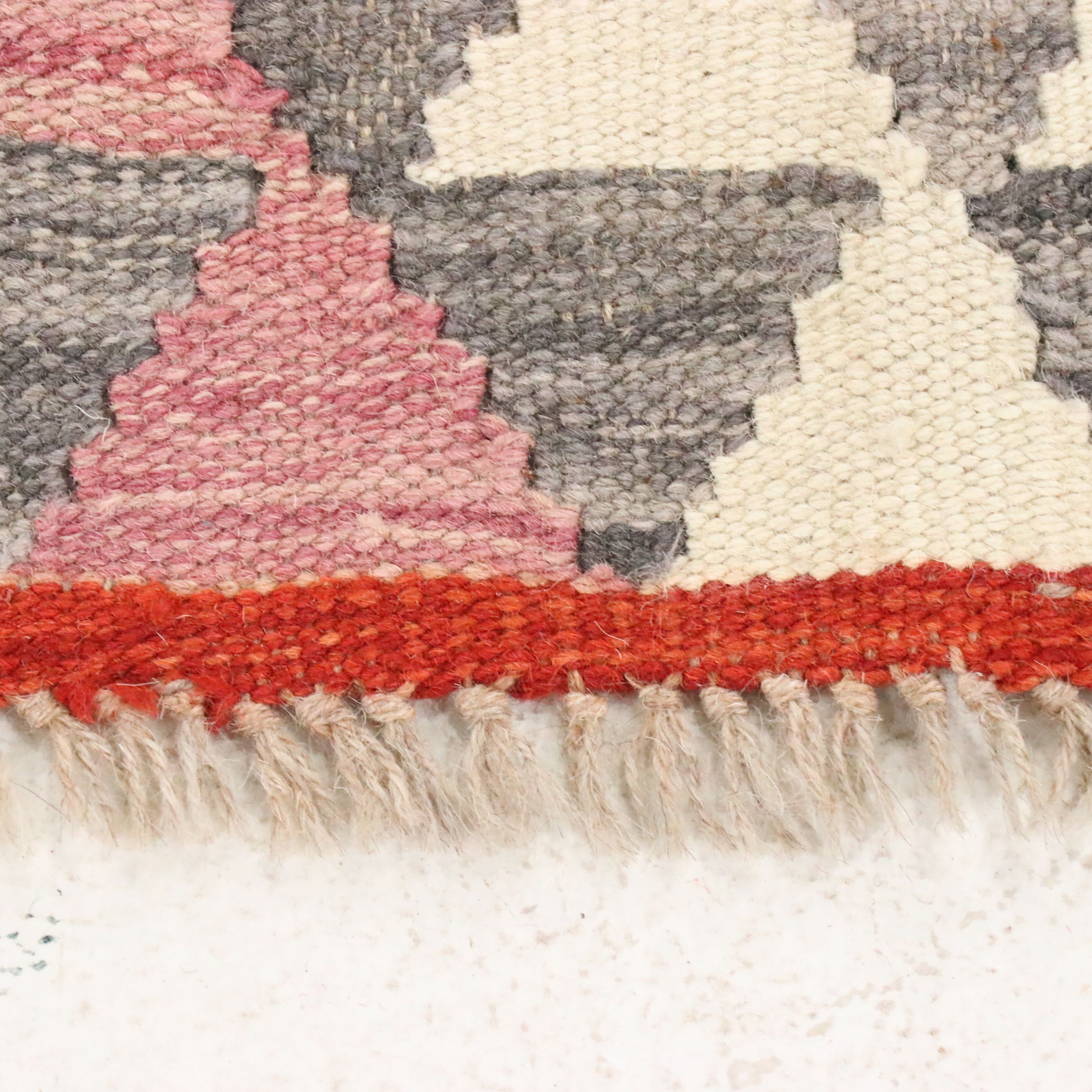 5'1 x 6'4 Handwoven Pakistani Kilim Area Rug