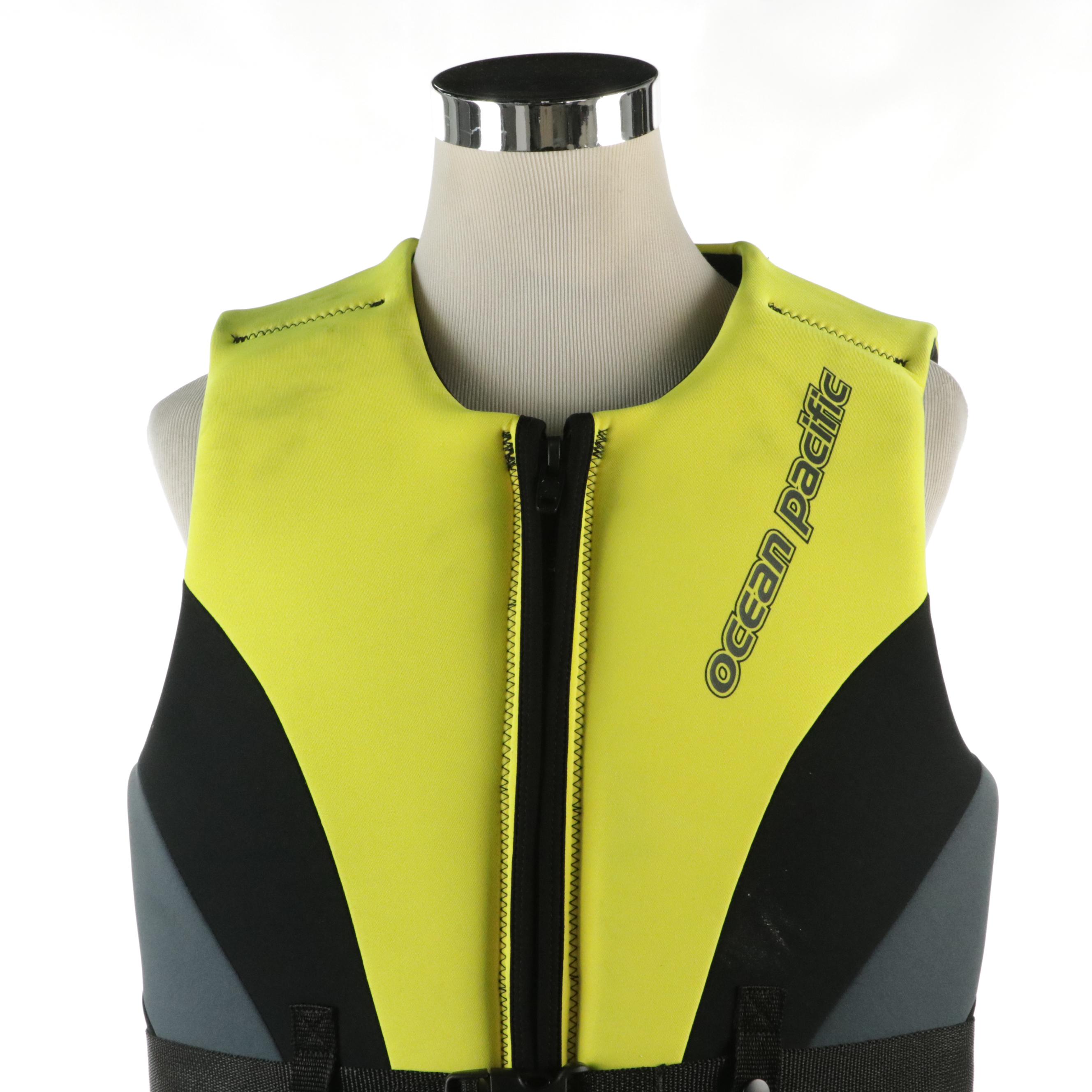 Men's Gotcha Gear 5062 Shorty Wetsuit and Ocean Pacific 402 Life Vest