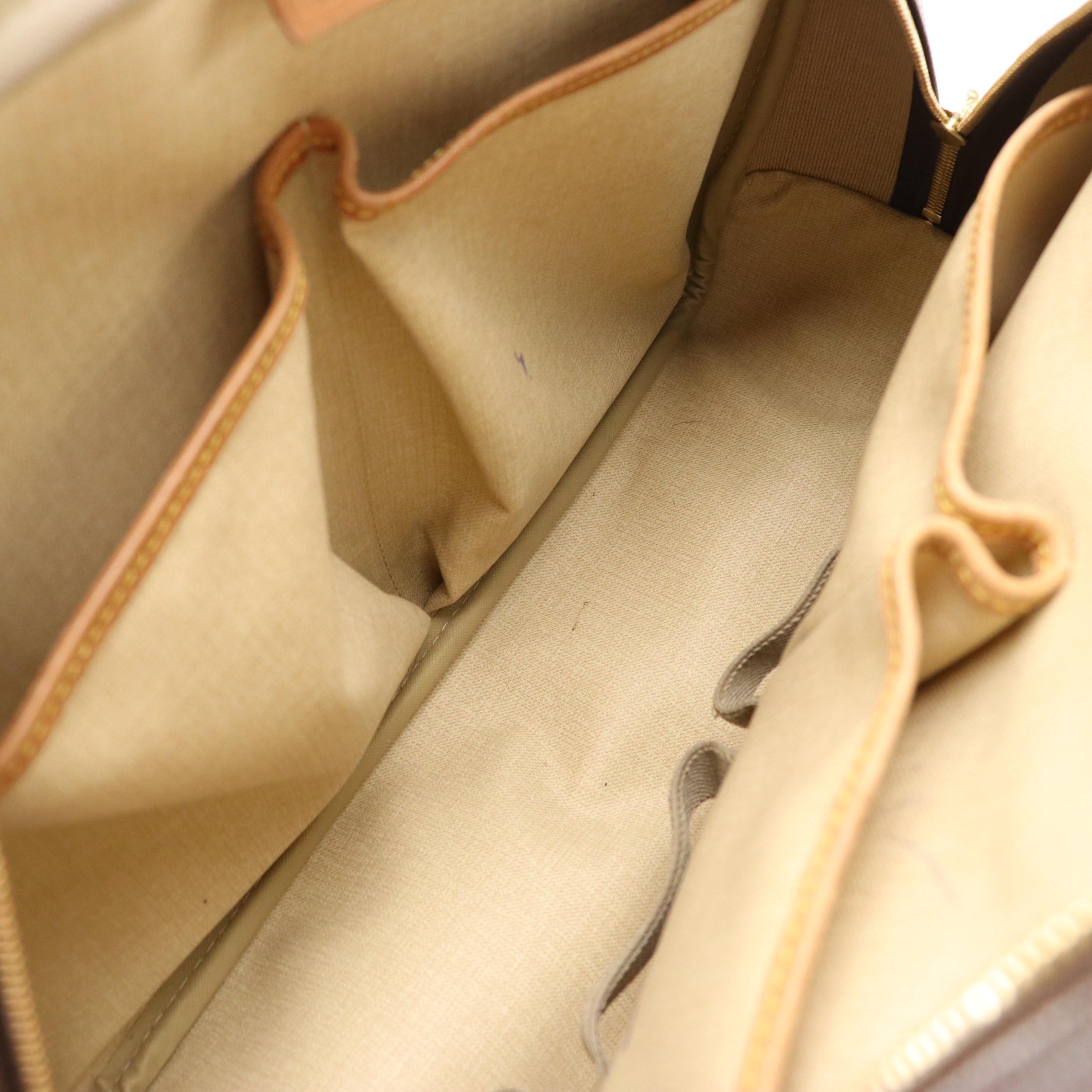 Louis Vuitton Deauville Handbag in Monogram Canvas and Vachetta Leather