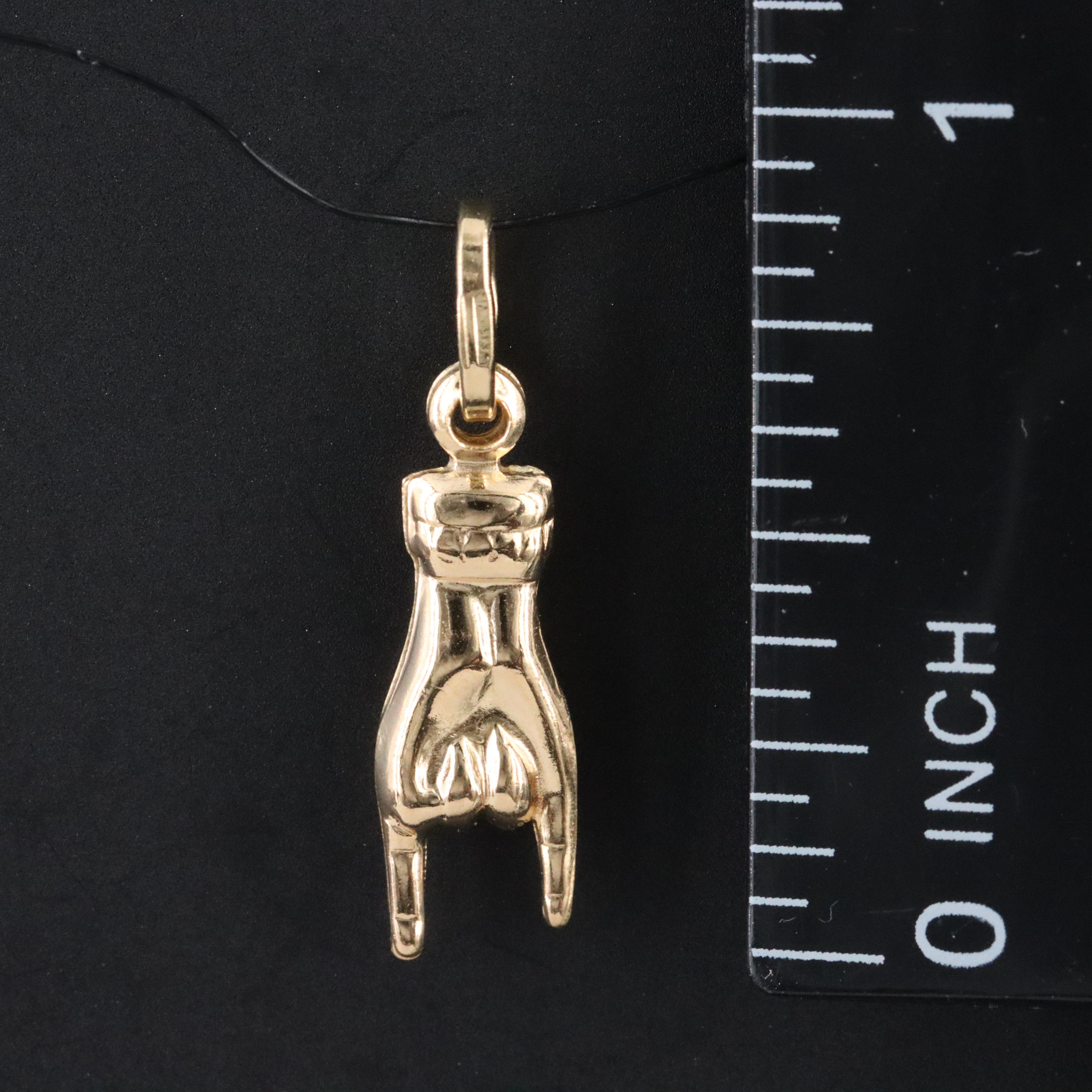 18K Le Corna (Sign of the Horns) Charm Pendant