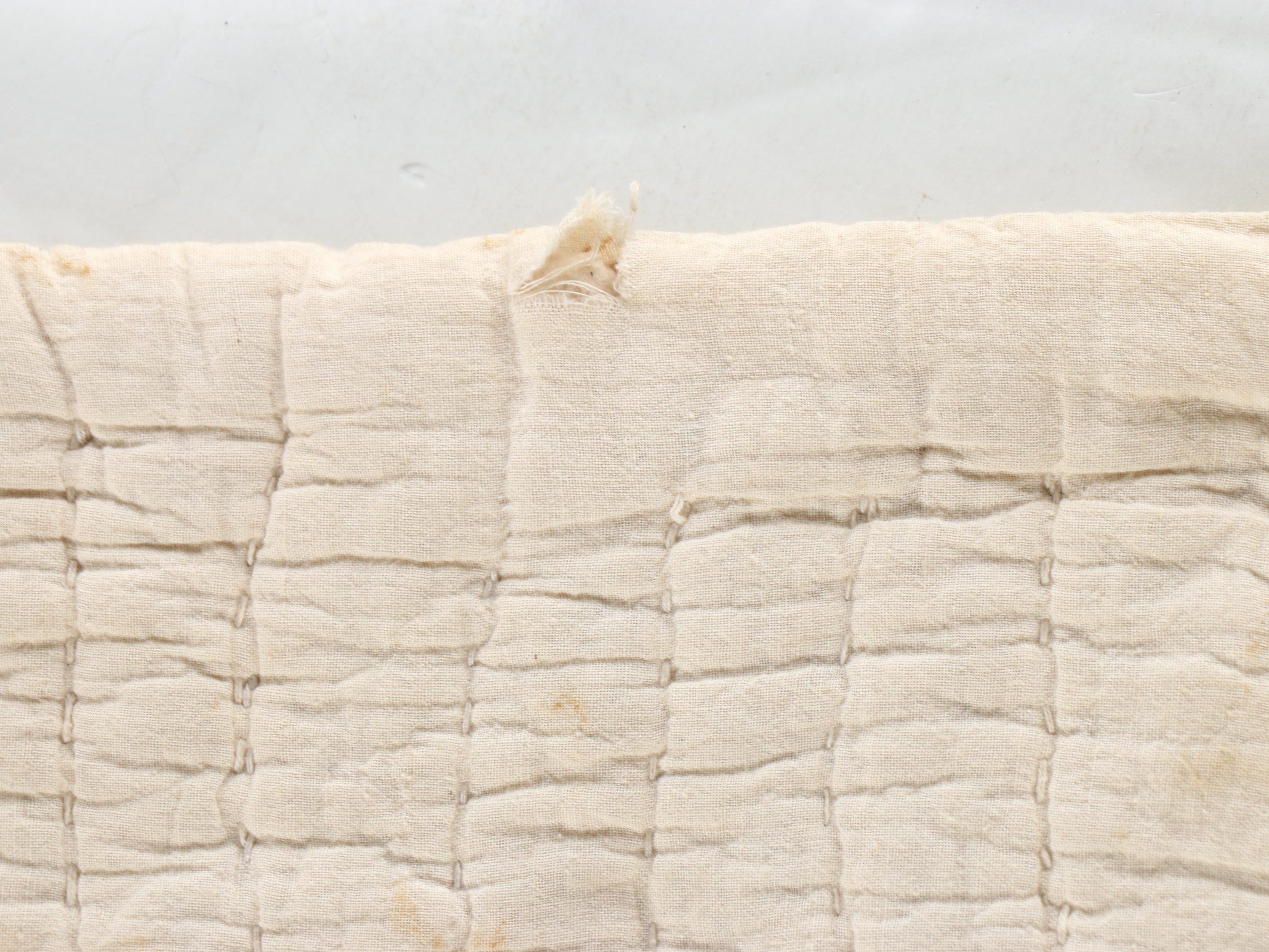 Handmade "Quarter Circle" Block Quilt