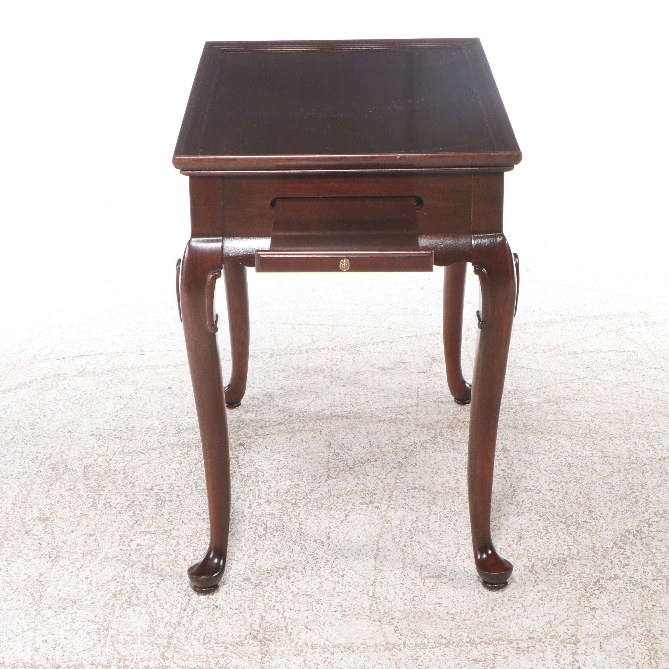 Queen Anne Style Mahogany Tea Table, Late 20th Century