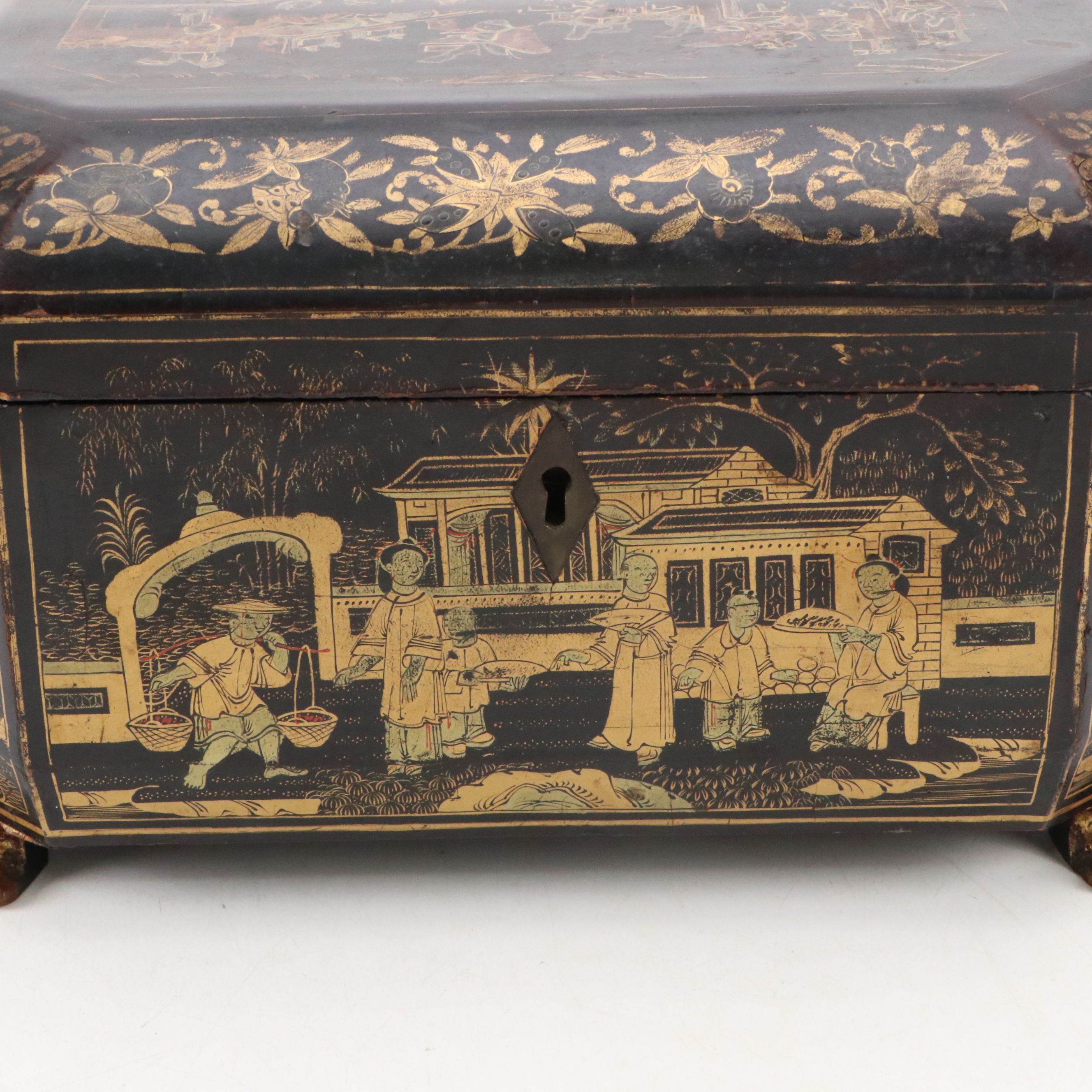 Chinese Black and Gold Finish Wood Decorative Box