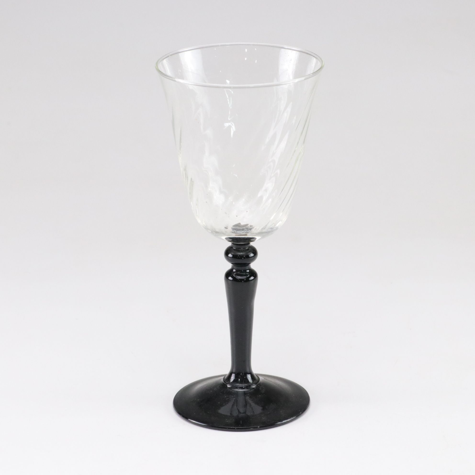 Cristal d'Arques-Durand "Onyx" Wine Glass Set