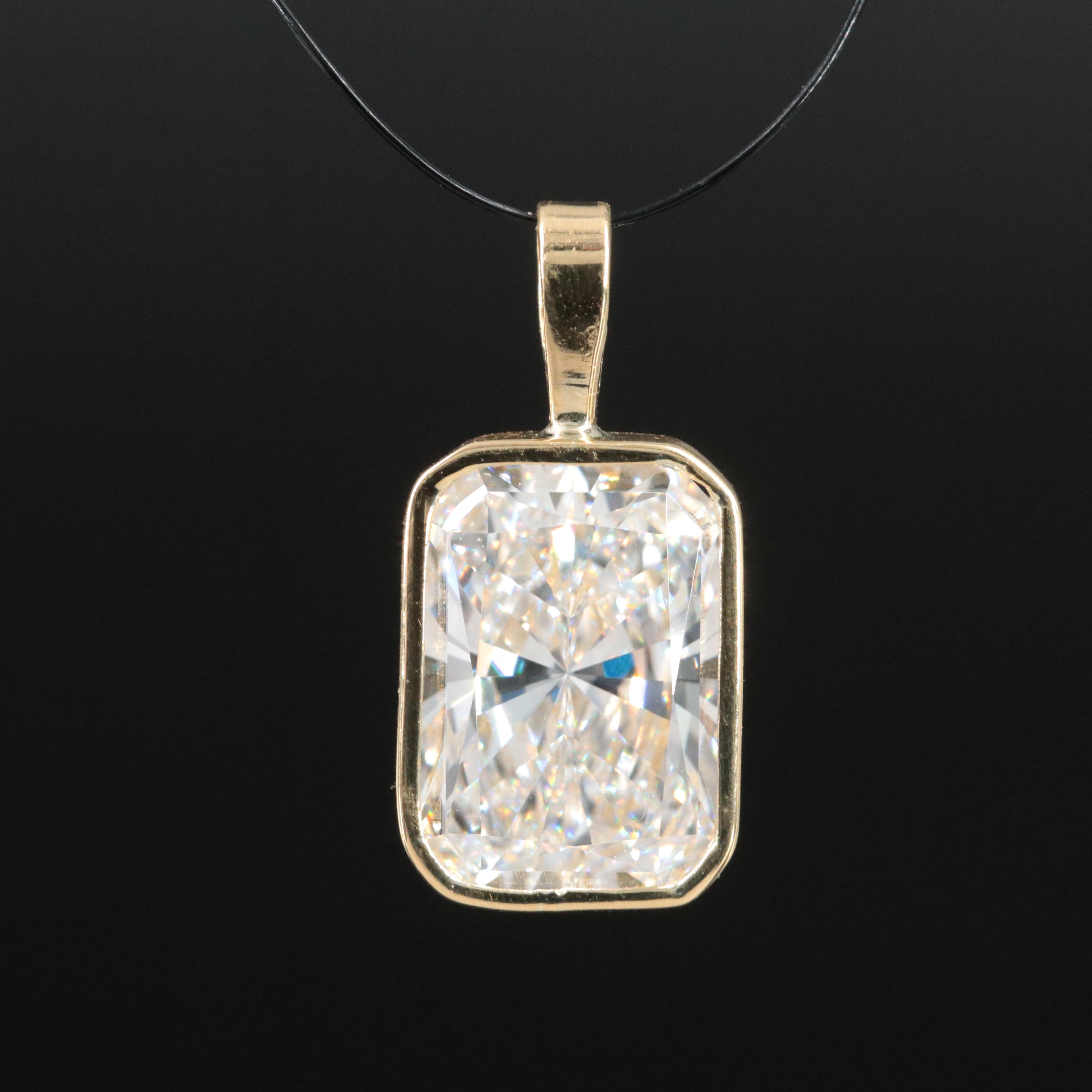 18K 3.04 CT Lab Grown Diamond Pendant with IGI Report