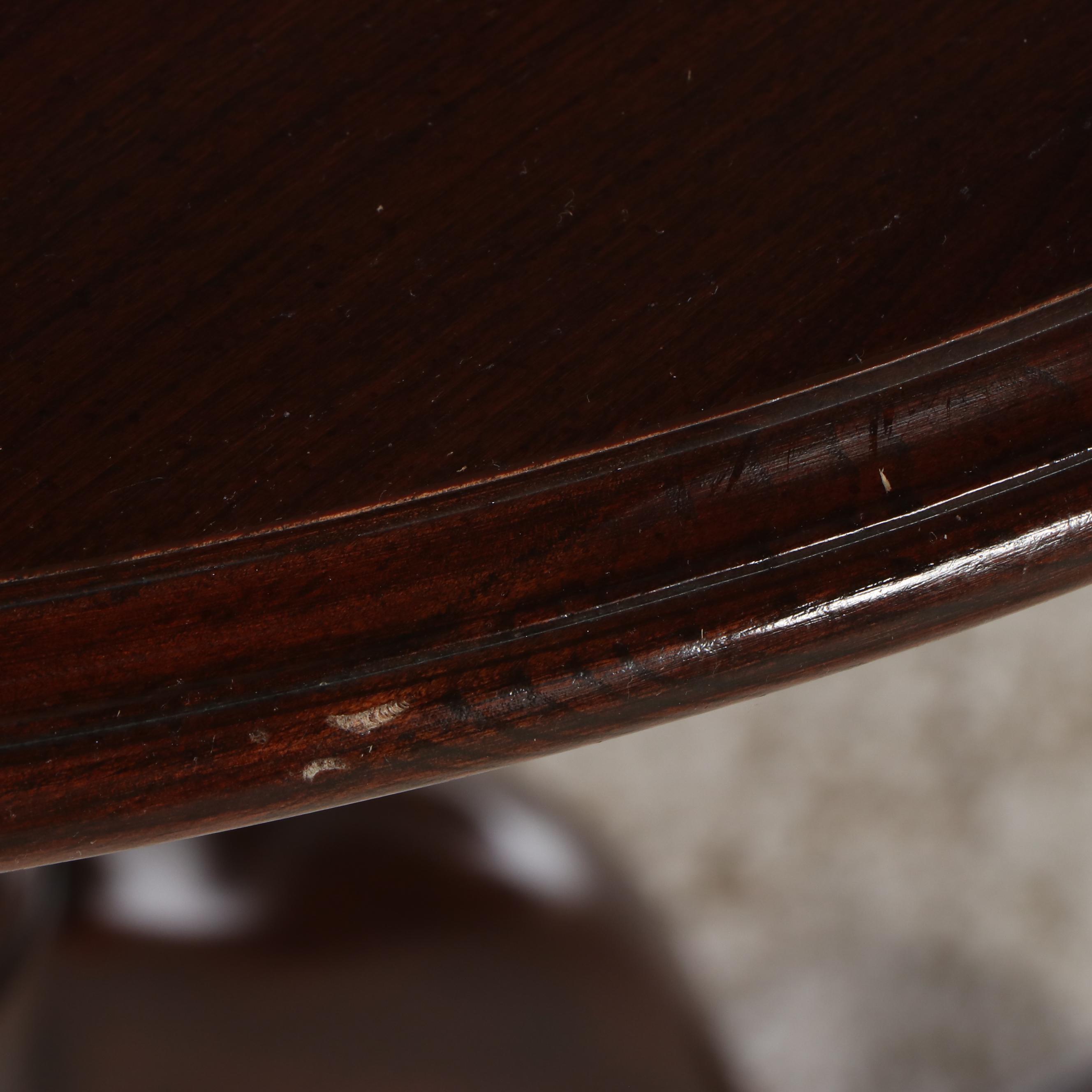 Ethan Allen Queen Anne Style Mahogany Tilt-Top Table