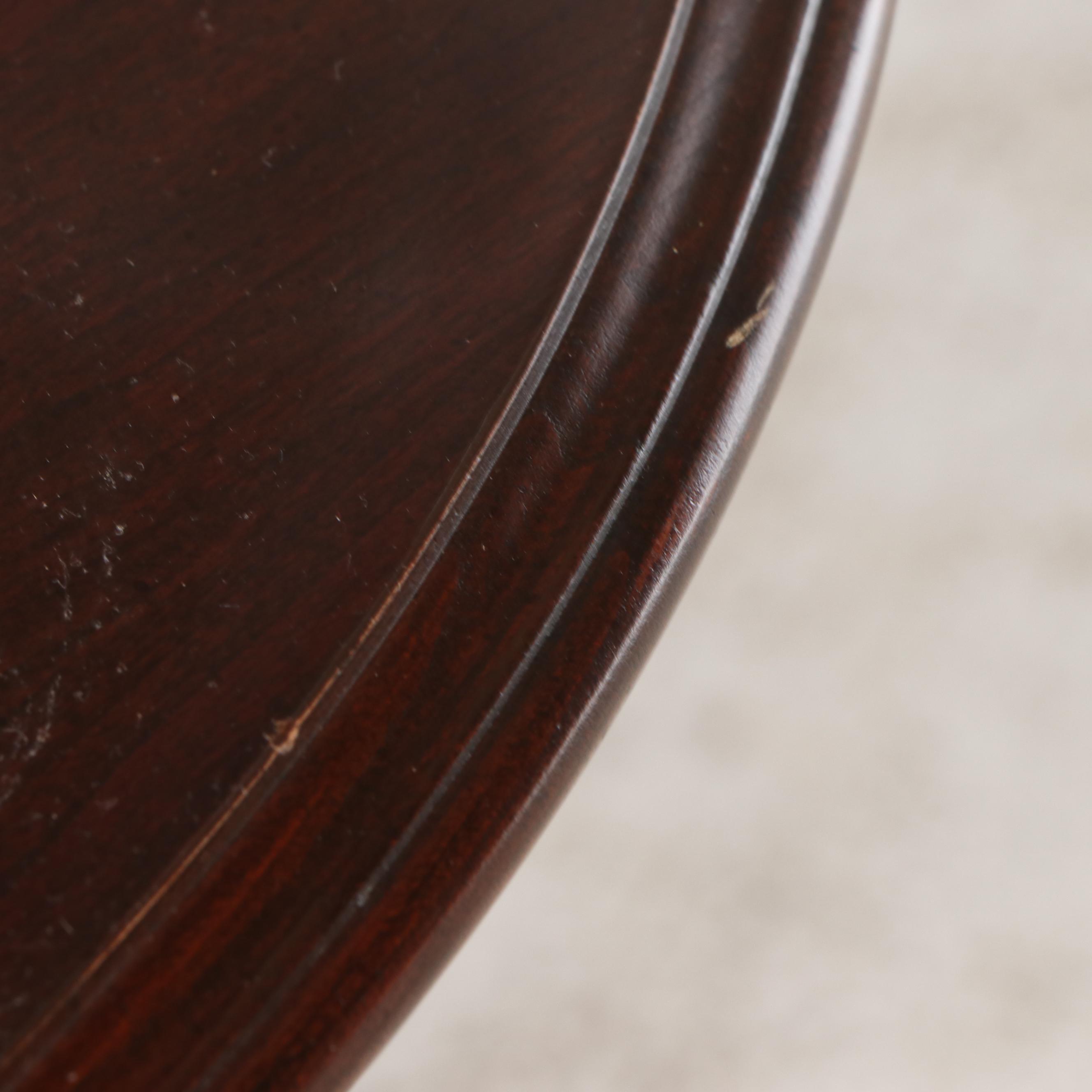 Ethan Allen Queen Anne Style Mahogany Tilt-Top Table