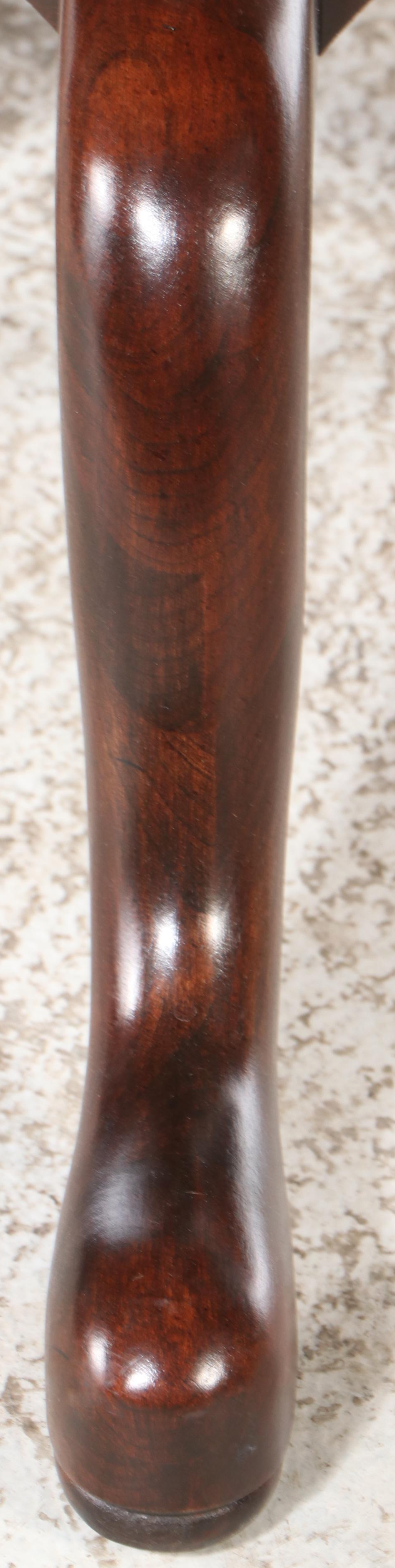 Ethan Allen Queen Anne Style Mahogany Tilt-Top Table