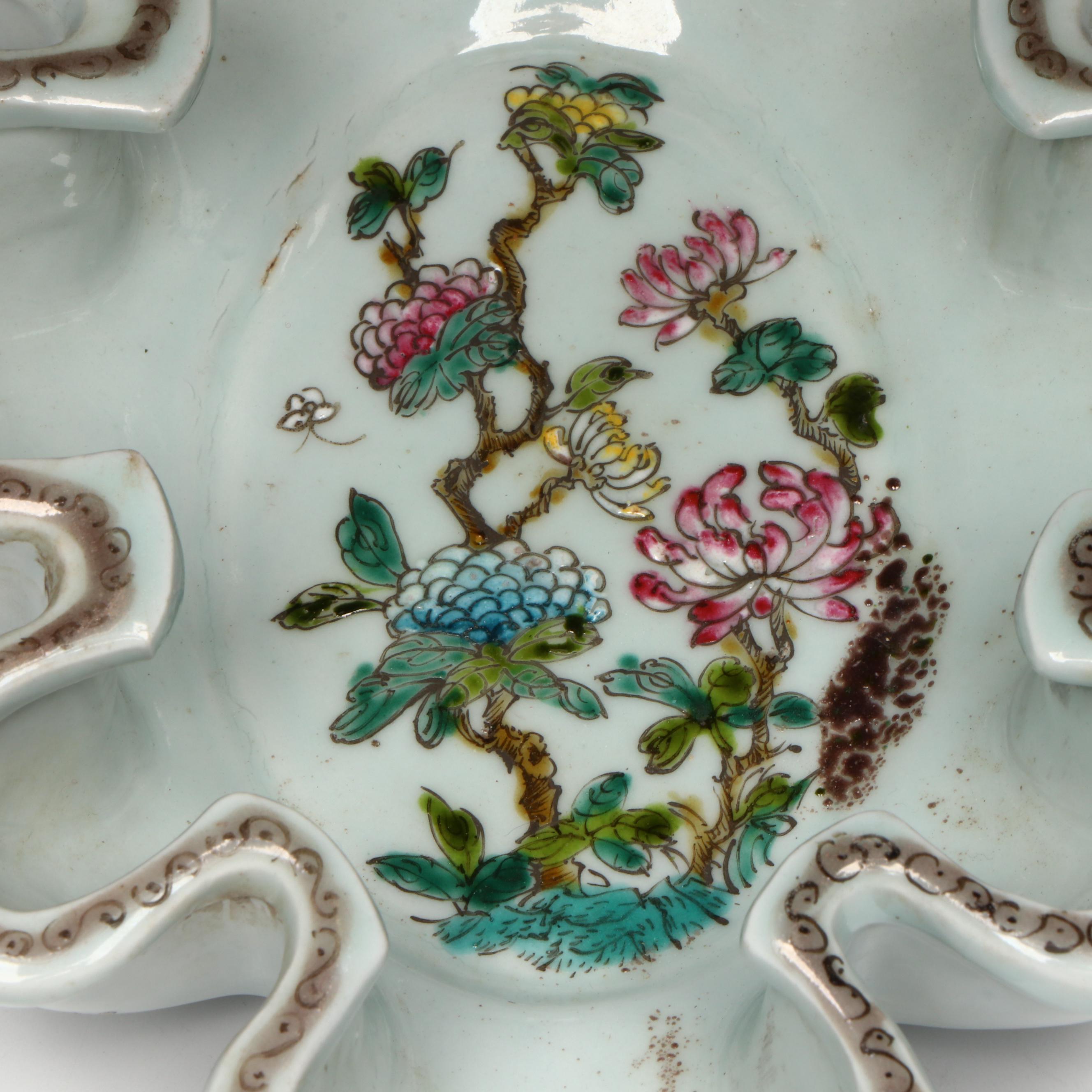 Antique Chinese Kangxi Porcelain Lobed Bowl