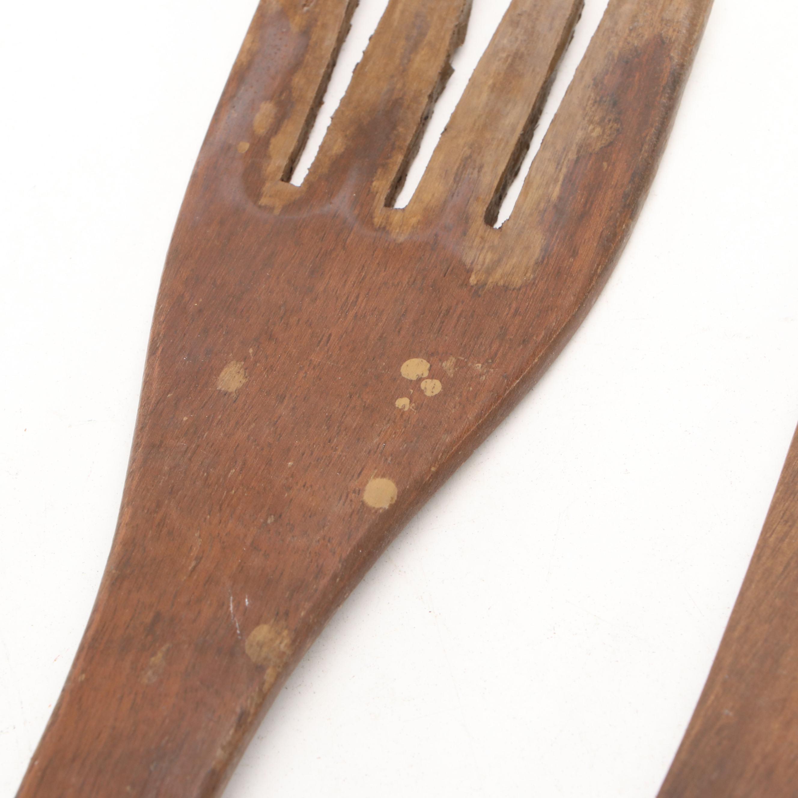 Polynesian Style Hand-Carved Wooden Bookends with Mexican Folk Art Bowl