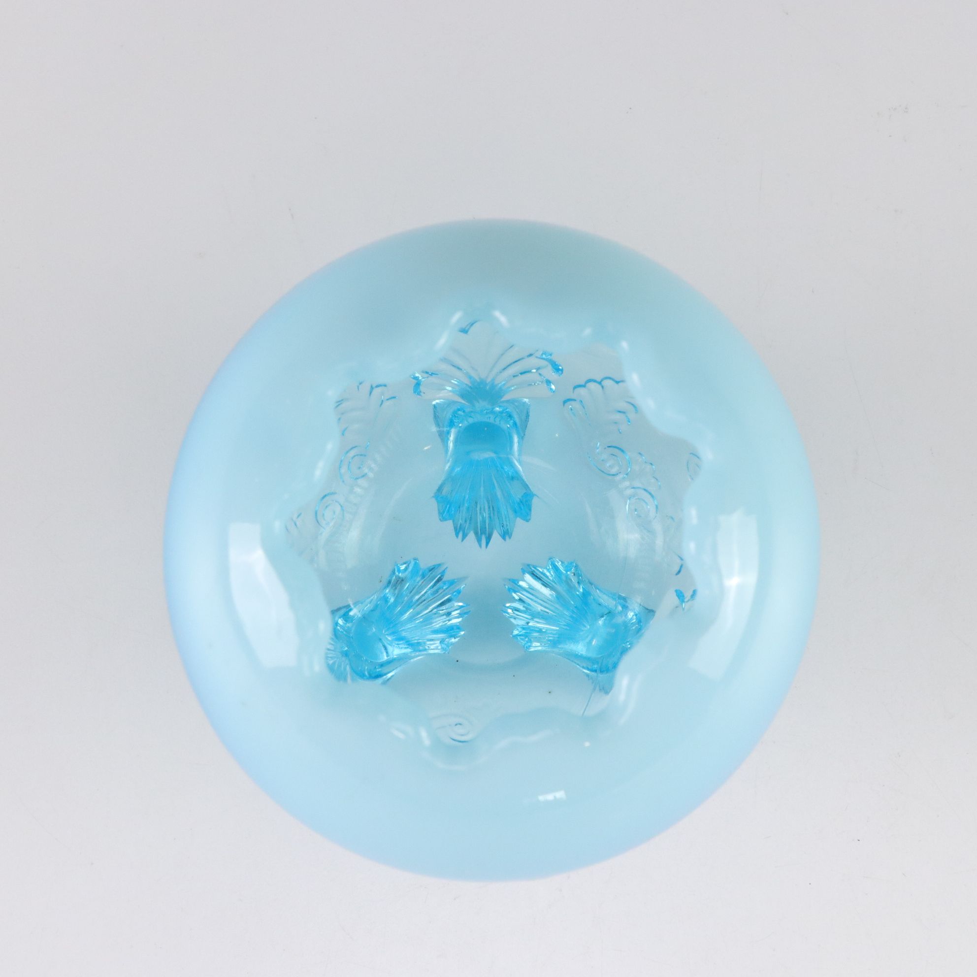 Model Flint "Wreath & Shell" Opalescent Aqua Blue Vase with Fenton Milk Glass