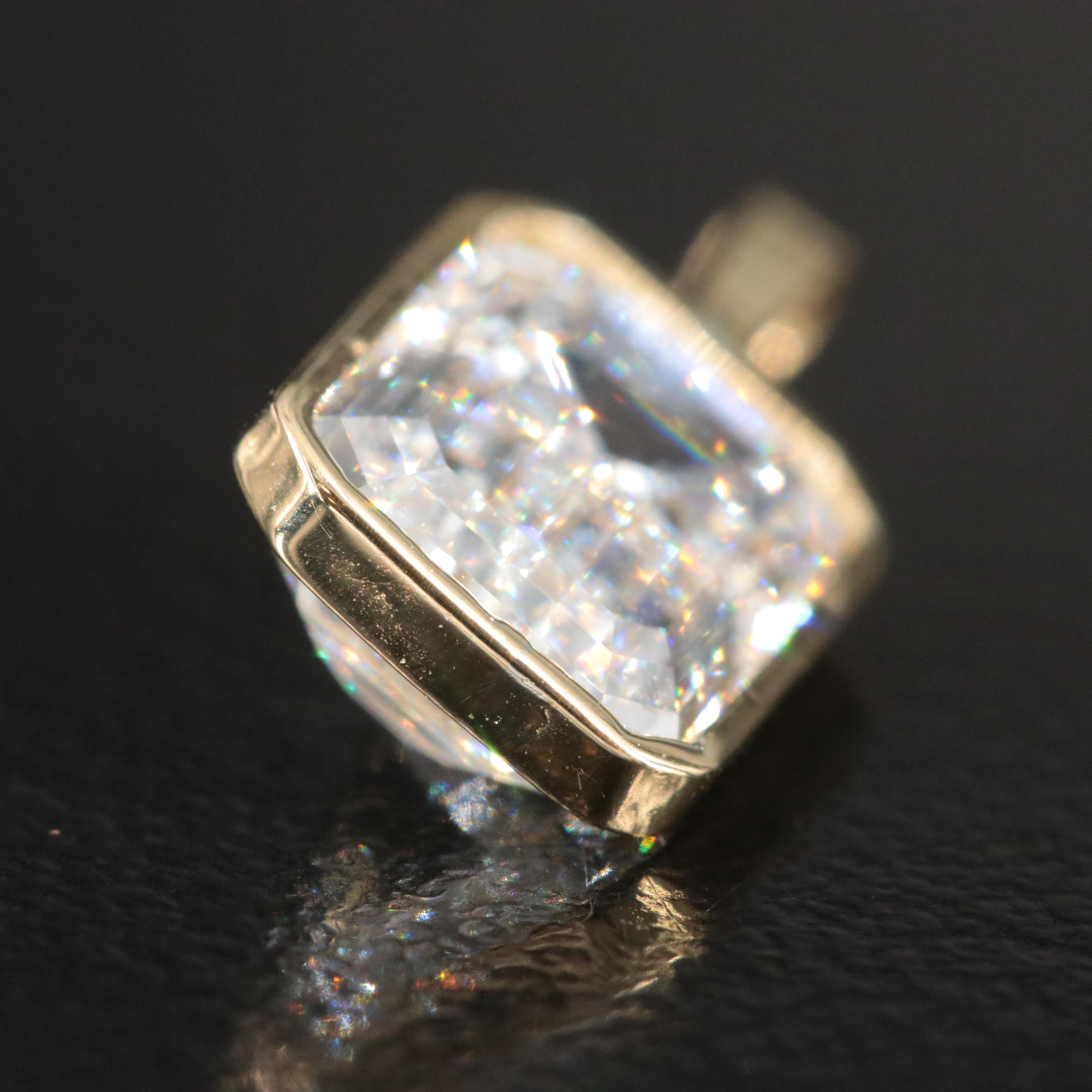 18K 3.07 CT Lab Grown Diamond Pendant with IGI Report