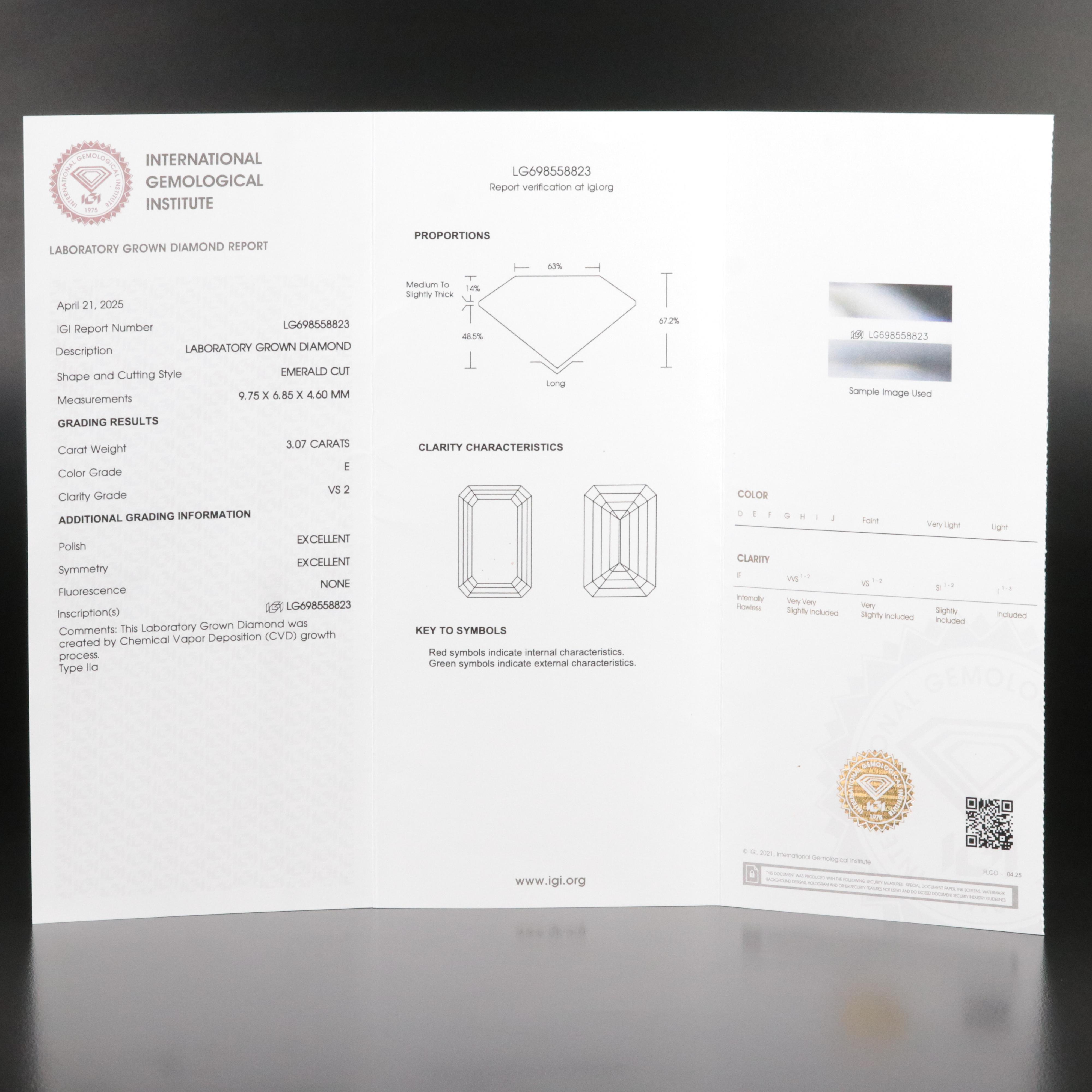 18K 3.07 CT Lab Grown Diamond Pendant with IGI Report