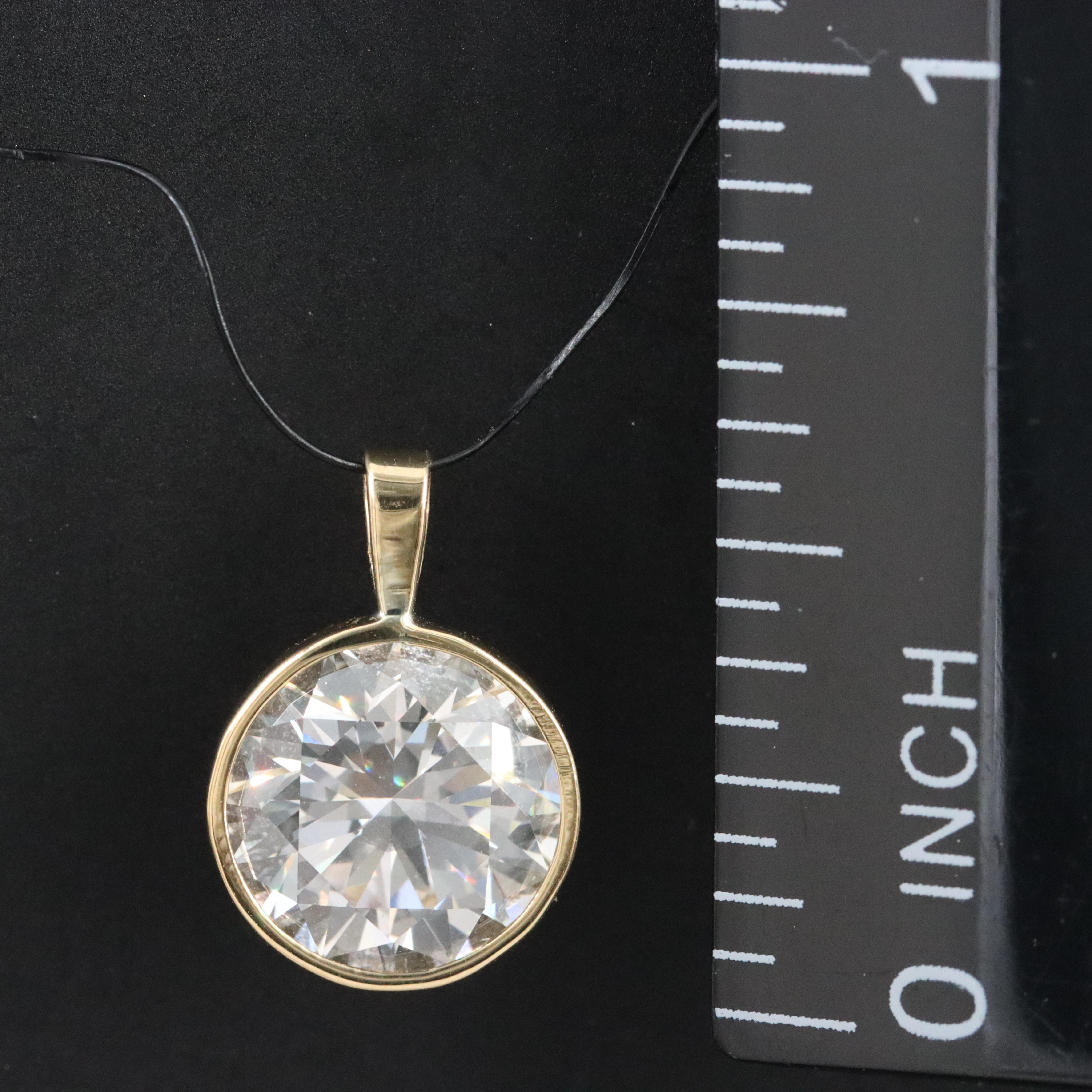 18K 3.05 CT Lab Grown Diamond Pendant with IGI Report