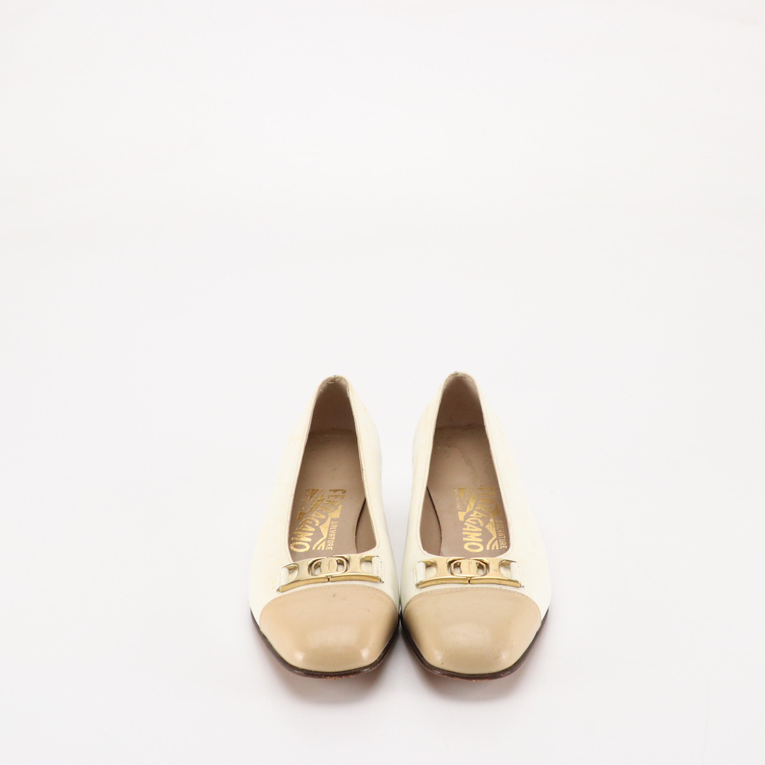 Salvatore Ferragamo Vintage Vara Bow and Gancini Low-Heeled Shoes in Leather