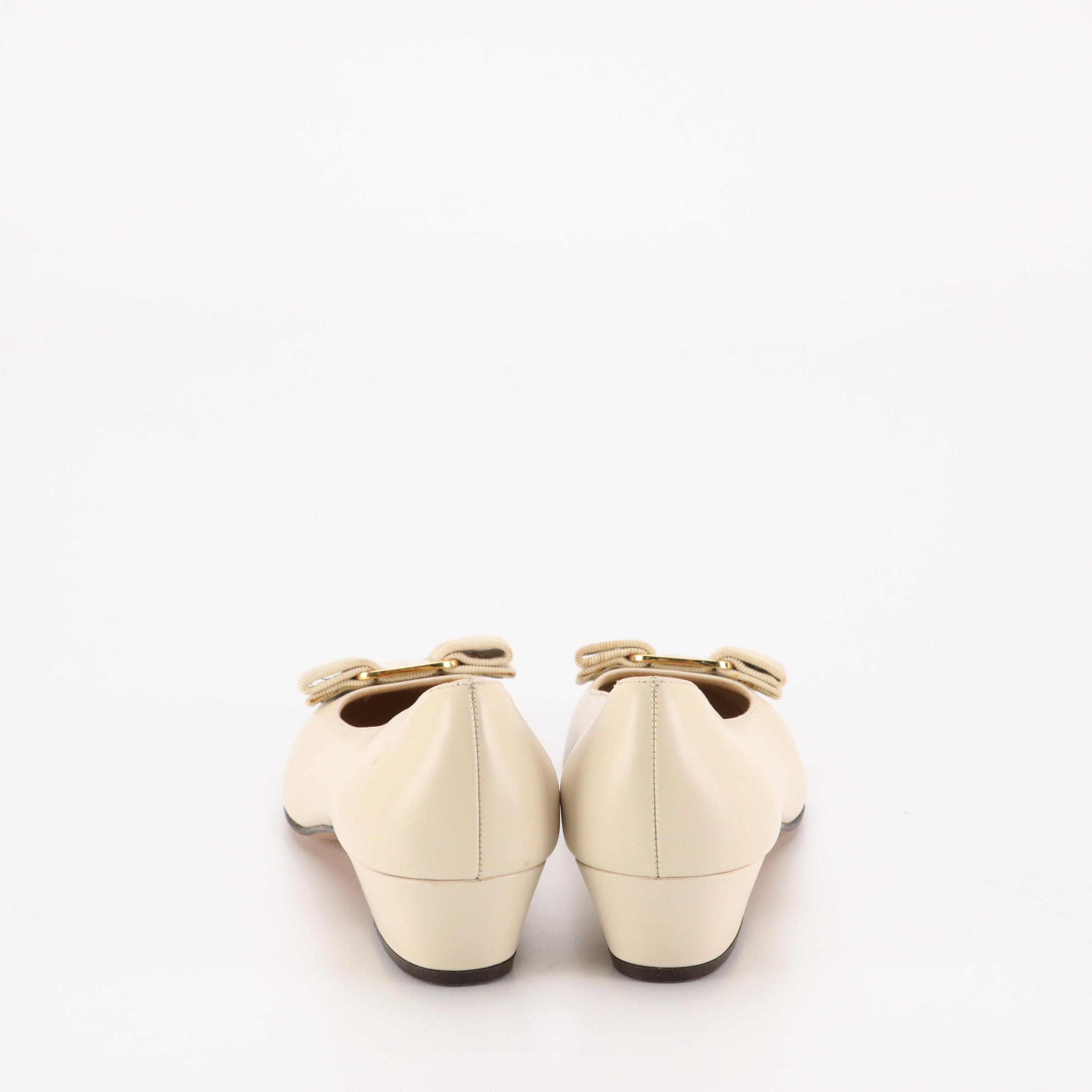 Salvatore Ferragamo Vintage Vara Bow and Gancini Low-Heeled Shoes in Leather