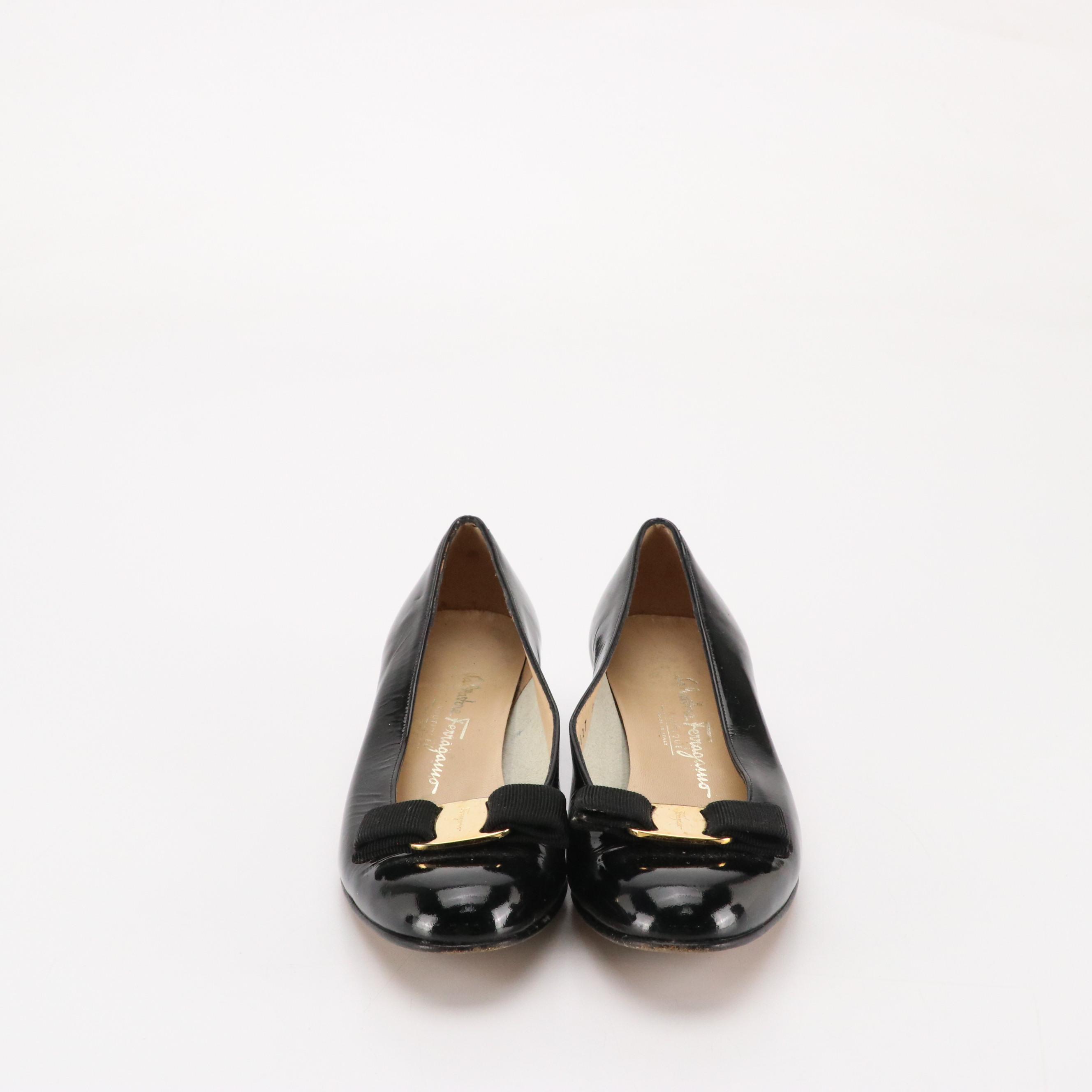 Salvatore Ferragamo Vintage Vara Bow and Gancini Low-Heeled Shoes in Leather