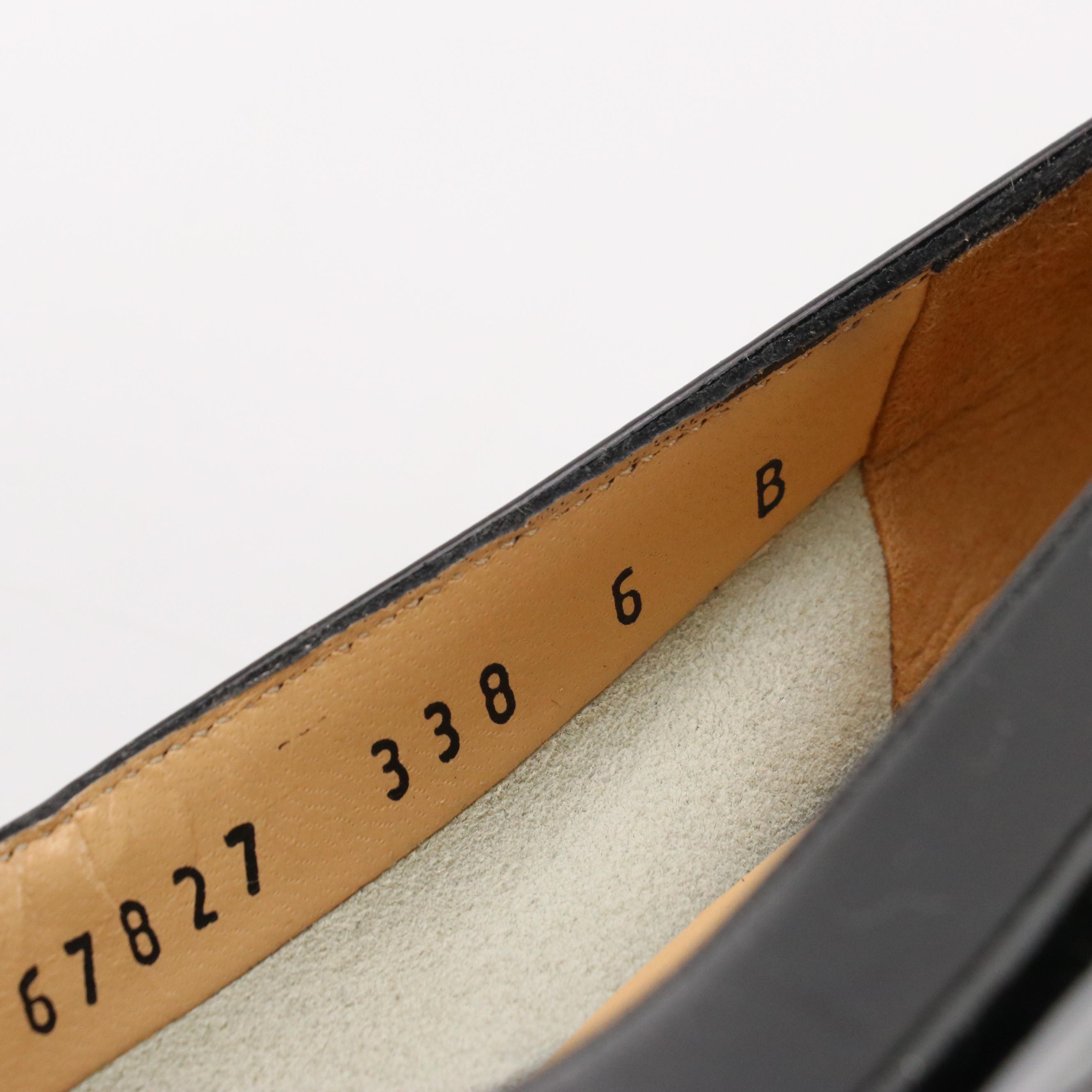 Salvatore Ferragamo Vintage Vara Bow and Gancini Low-Heeled Shoes in Leather