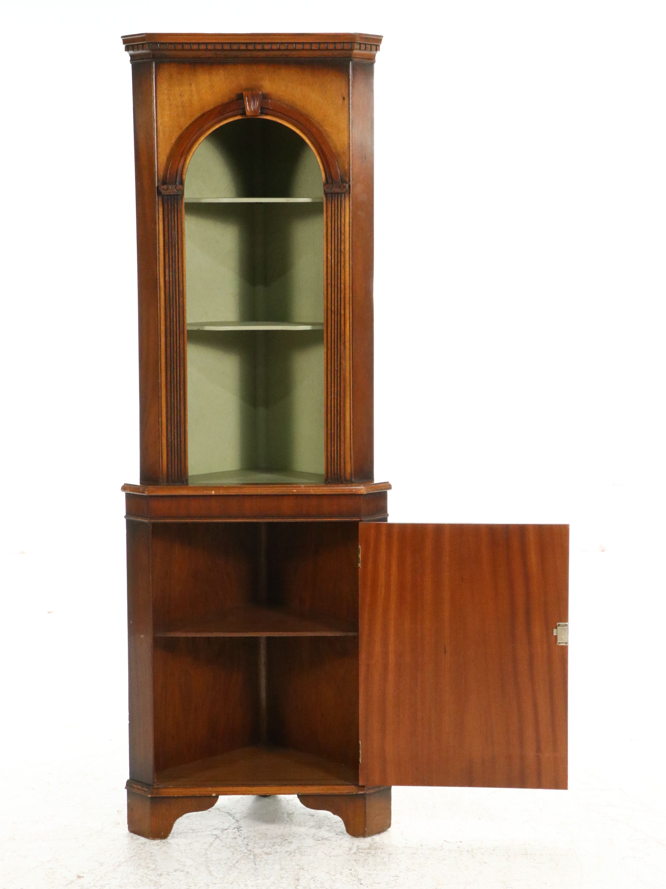 Chippendale Style Walnut Corner Étagère