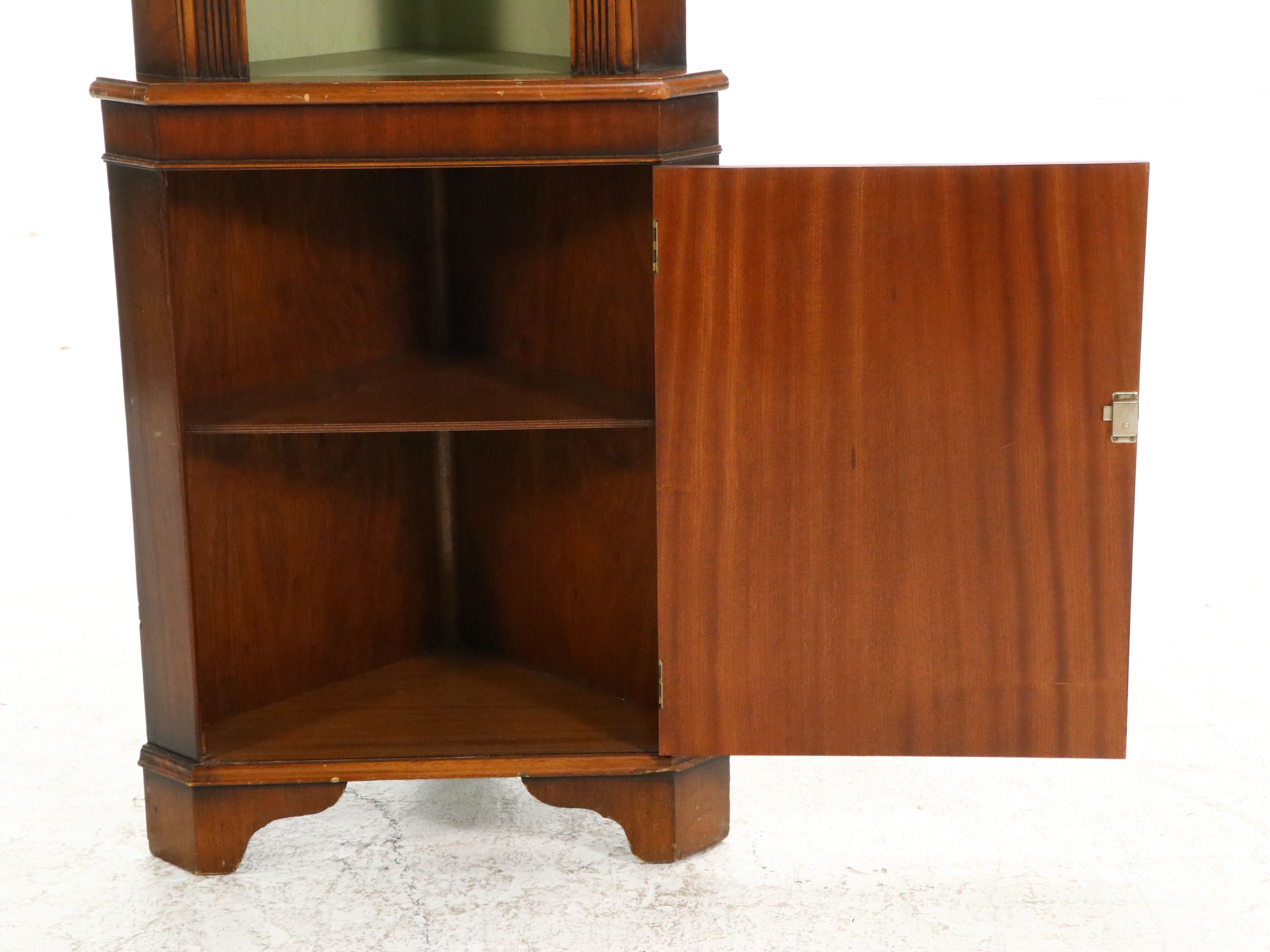 Chippendale Style Walnut Corner Étagère