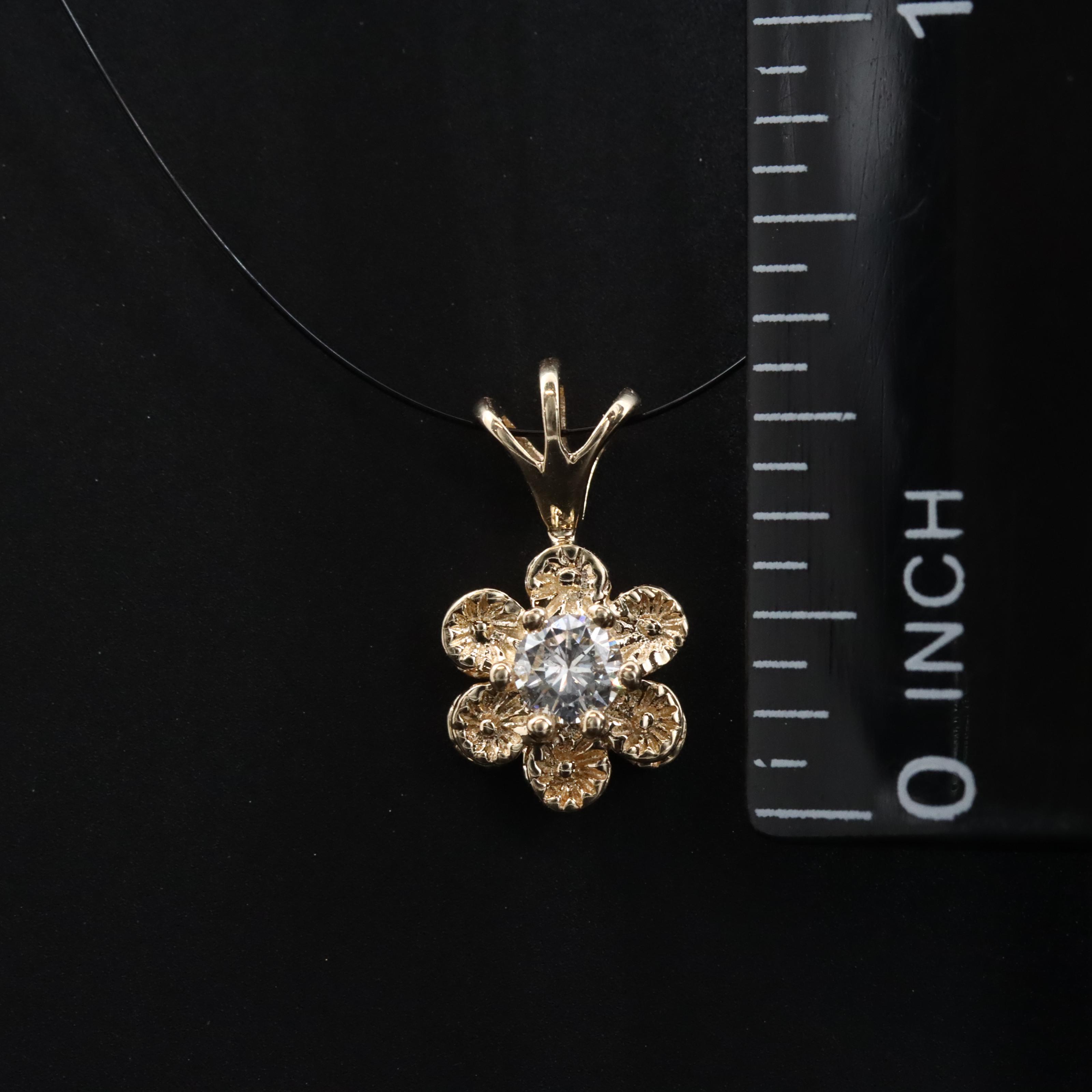 14K 0.17 CT Diamond Flower Pendant